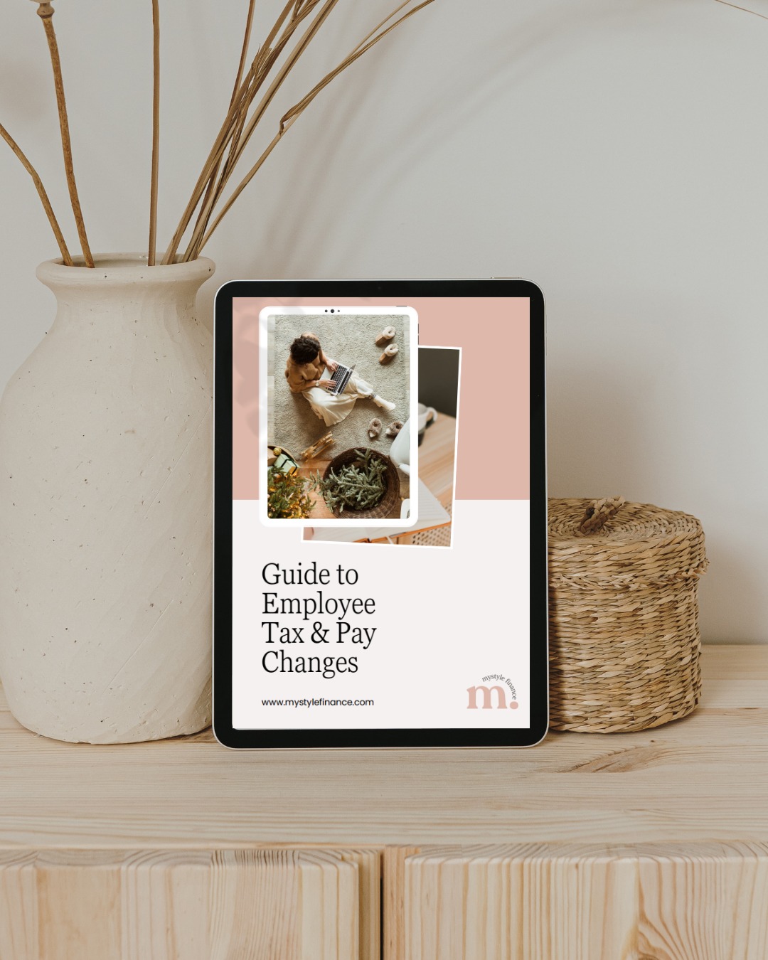 After yesterday’s Budget, there are some important changes coming for anyone who’s employed. Grab a copy of our guide if you’re an employee - or if you have a team and want something clear to share with them. Downloadable completely free from the resources section of our website ❤️
#tax #finance #budget