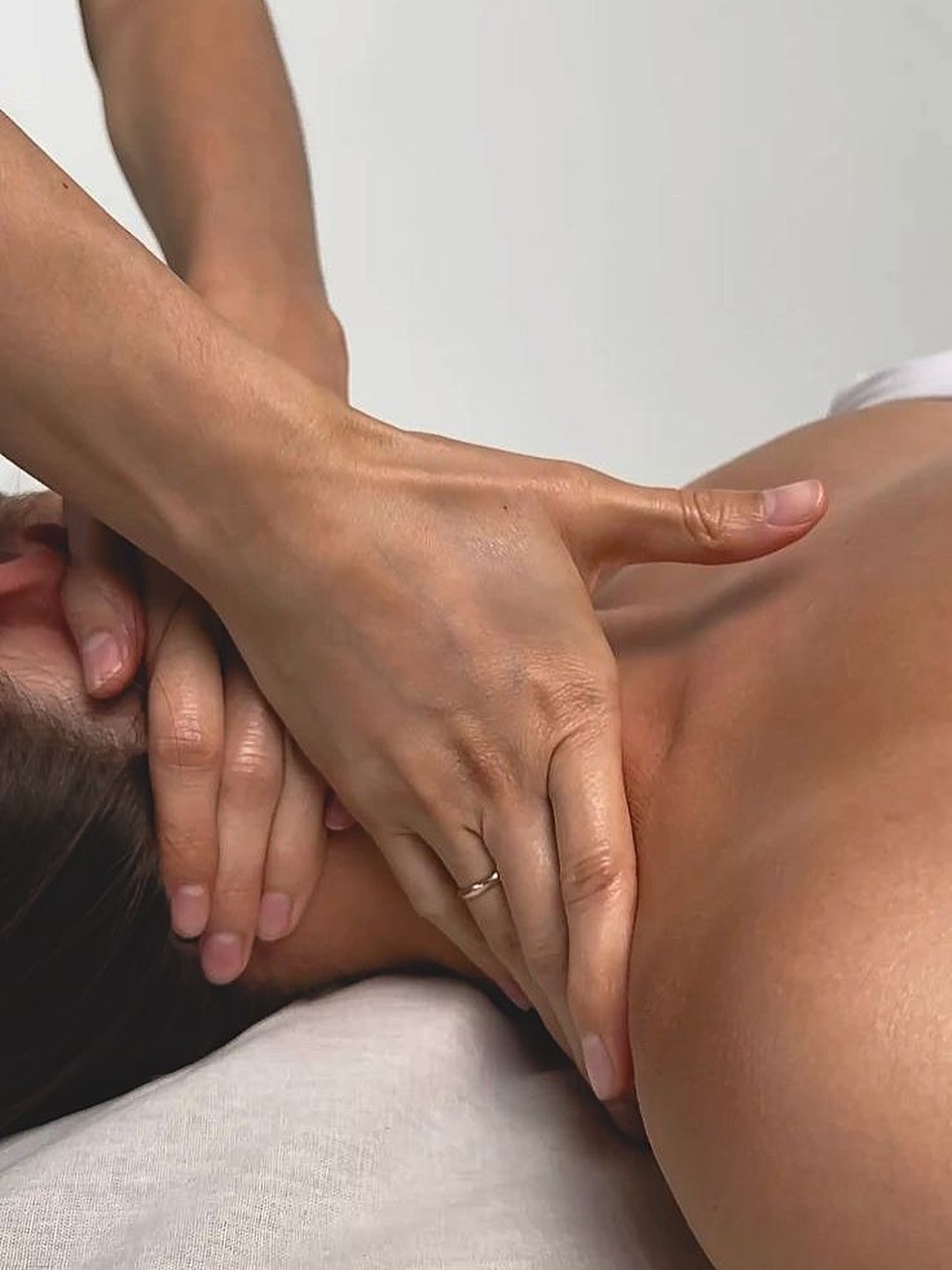 To celebrate Cyber Monday and help you feel refreshed and beautiful before the holidays, we’re offering 10% off all services booked today until 6pm PST.
If you’ve been thinking about visiting the studio or treating yourself, this is your moment. Whether you’re interested in a lymphatic face massage, eyelash extensions, brow lamination, brow threading, or a lash lift and tint, we’ve got you covered.
Appointments are filling quickly, and we want to make sure you get the date and time that works best for you. Note: Discounts wont appear during booking, it will be applied after your appointment is confirmed.
Book your appointment before the offer ends!
#sf #sfbeauty