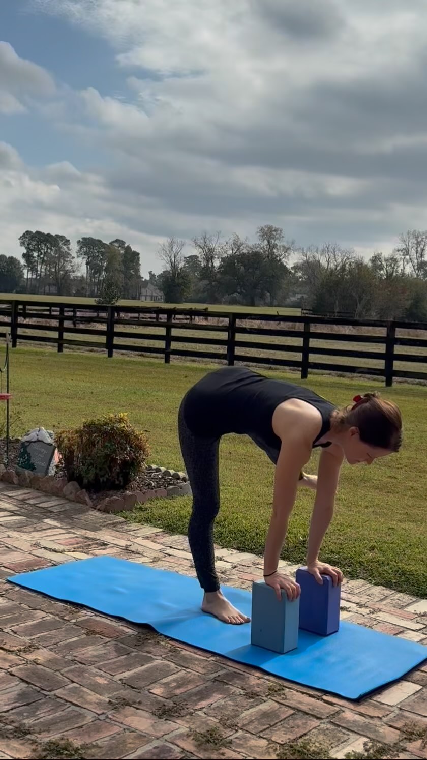 Hip stability! Crucial for balance, proper walking and aging joints.
Teaching Hips, Shoulders, and Heart Opening at @bklynflow on Sat 12/6! #forrestyoga #yogatuneup #hipabduction #brooklynyoga