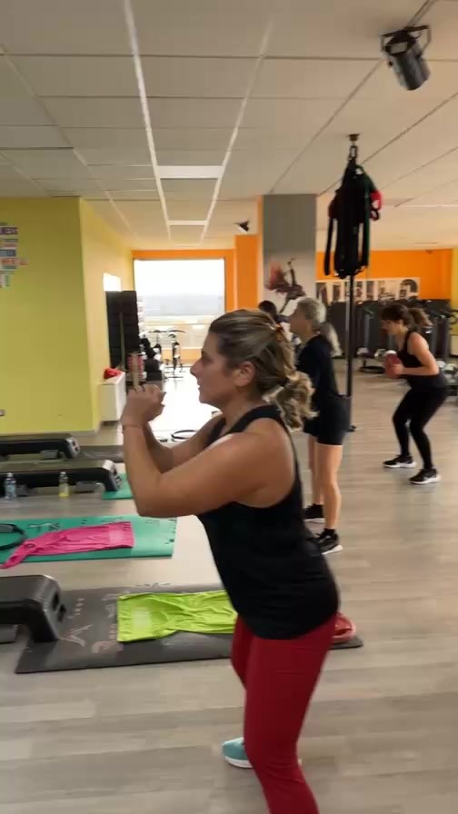 CHRISTMAS🎅🏼WALKING Allenamento in circuito 😅😜😬❣️NON SI MOLLAAAAAAAAAAAAA💪🏼