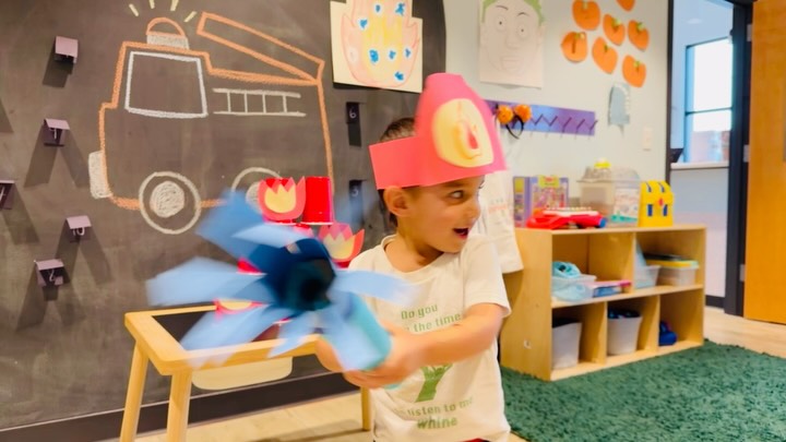 ¡Nuestra Pequeña Aventura de Bomberos! 🚒
Happy #MovementMonday, everyone! Today at Creando, we kicked off the week with a burst of energy and a whole lot of movement. 🚒✨ We learned and explored about heroes on wheels! Fire trucks🔥
Our kiddos transformed into brave little firefighters, hopping over “debris” blocks, crawling through pretend flames, and mastering the art of Stop, Drop, and Roll.🔥💪
We also got crafty with fire truck art and practiced our aim by tossing “water” balls to knock down a tower of “flames.” The kids were on the move all day, turning our classroom into a mini firefighter training ground. It was all about movement, motion, and tons of fun!
Swipe to see our little heroes in action and how we turned a Monday into a movement-packed adventure! 👩🚒🧯