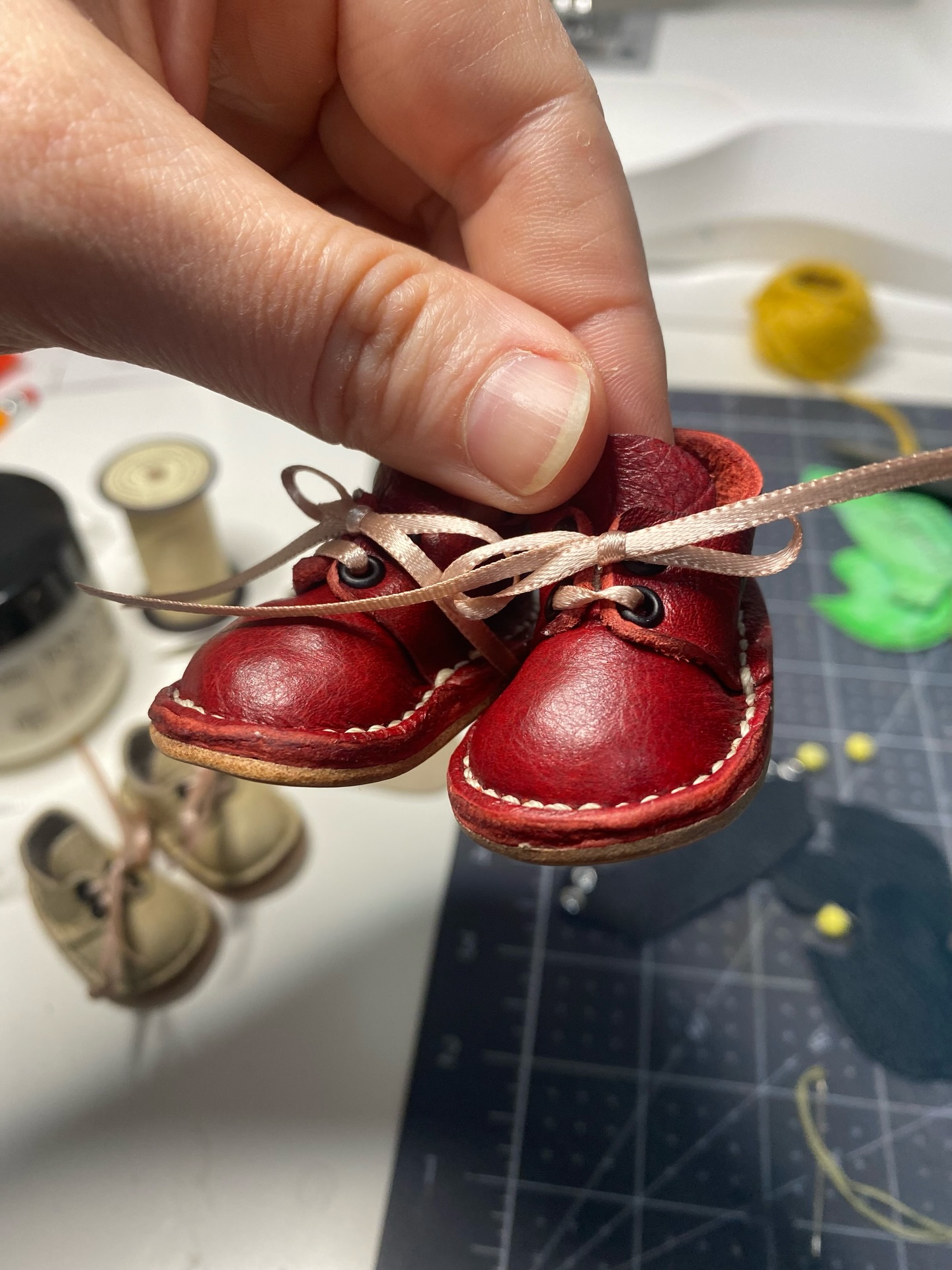 I’m working on shoes for the full set Maddie dolls, I might drop a few pairs on my store if you’re interested, they are all handmade with real leather and truly one of a kind #lindamacariodolls #dollshoes #handmade #leathershoesfordolls