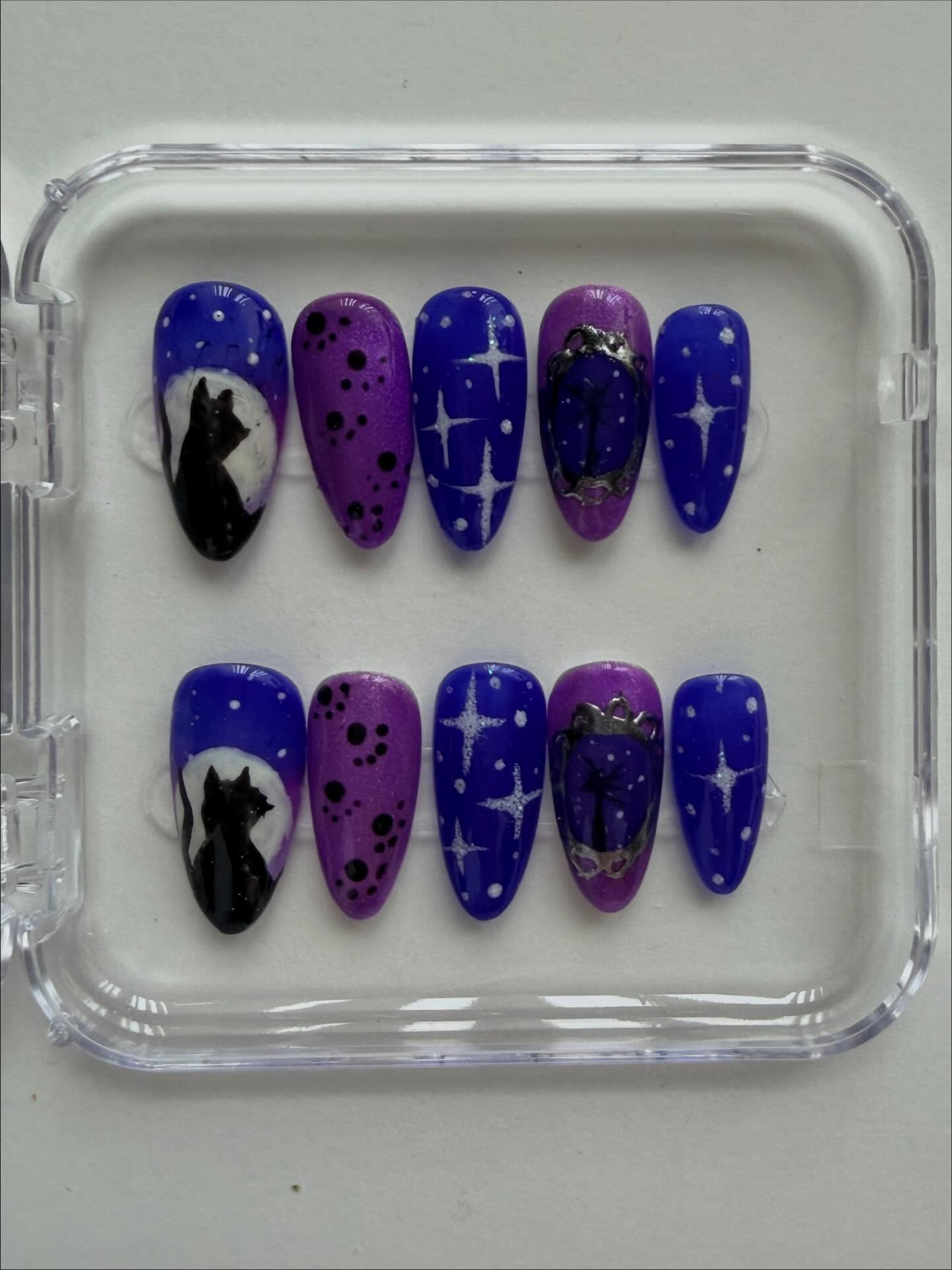 Hand painted midnight sky press on nails with cat and mini frame nail art #nailsnailsnails #nailart #catlovers #handpaintednails #nailartist #pressonnails