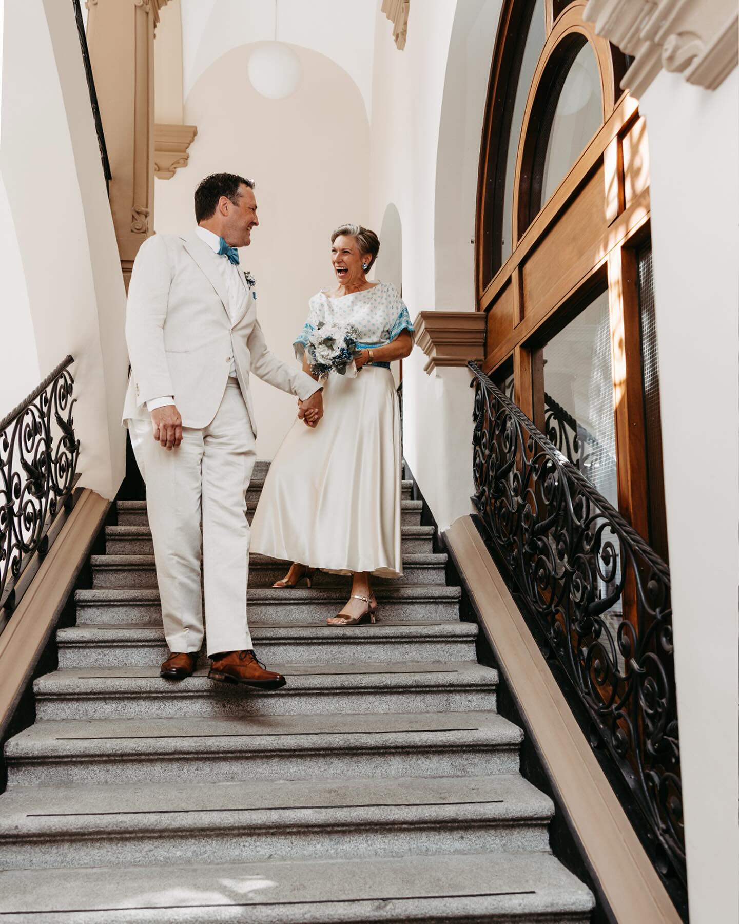 Diese beiden 💙 schwungvoller geht nicht. Eine Trauung voller Liebe, Lachen, der ein oder anderen Träne und kölsche Lieder. Lieb ich 💗