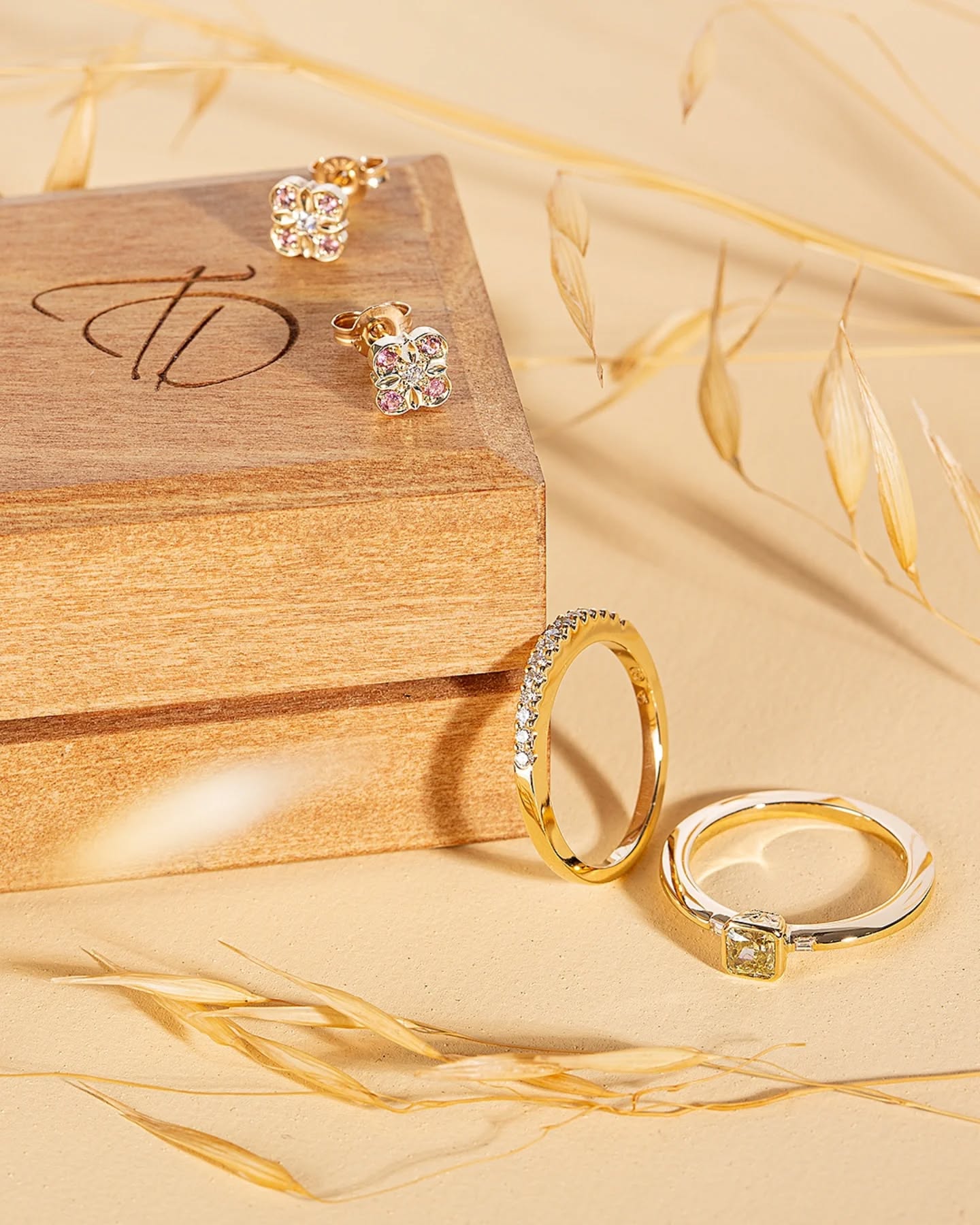 Tayha Designs is a place where you can find uniquely hand made jewellery ready to ship. All our pieces are made on a little farm in rural Western Australia.
I love sourcing Australian gems and using them in my designs. The stunning Ellendale yellow diamonds, Queensland sapphires and Broome pearls make make beautiful centre pieces for timeless jewellery.
The world is full of amazing gemstones so although I love using Australian pieces I don't limit my jewellery to them. I love the unique colours that the world of gemstones provides.
If you love jewellery as much as I do, check out my website to find some unique ready to ship Australian made pieces. Alternatively, start designing your own custom made piece with me today.