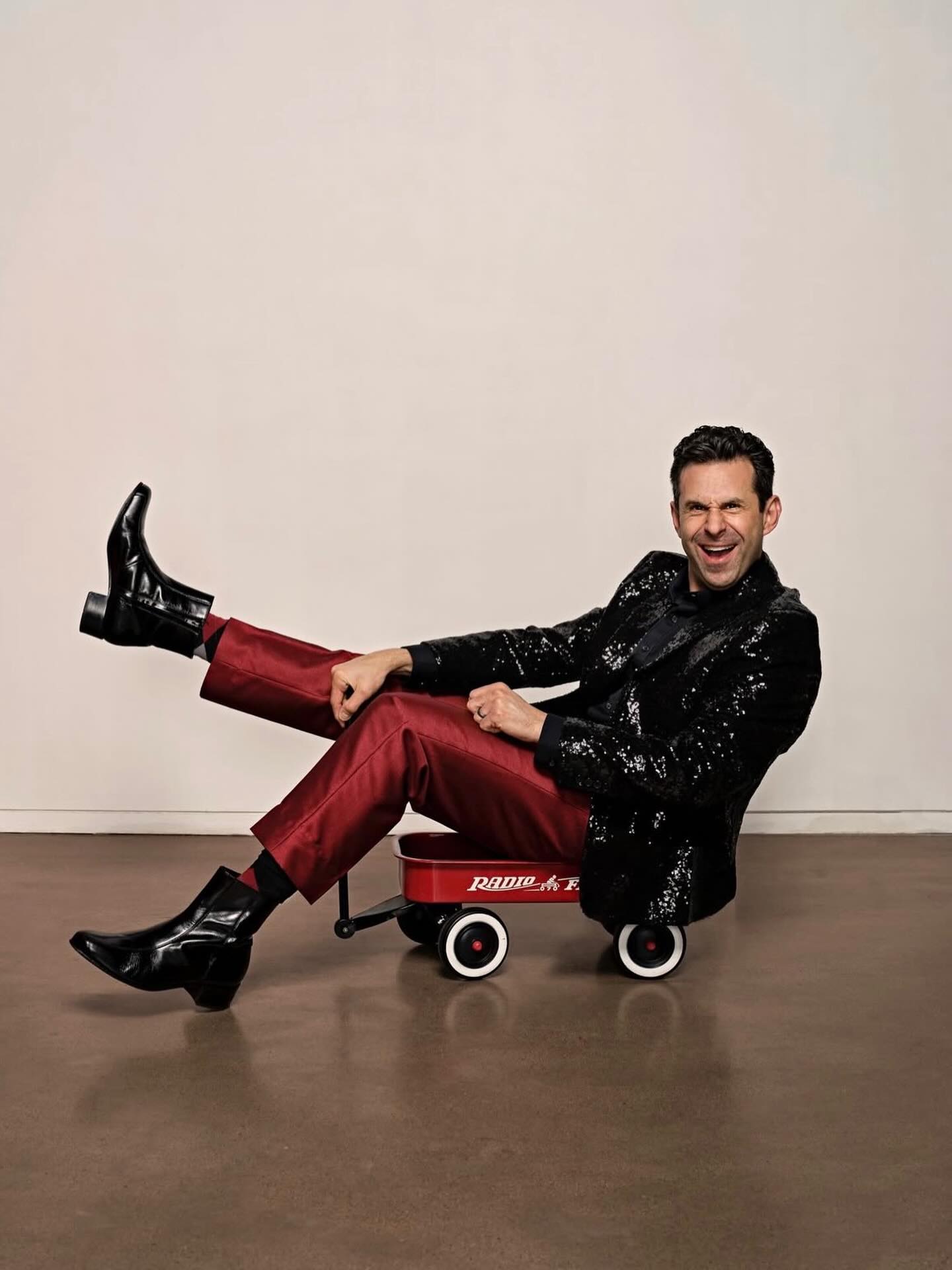 Absolutely loving this years Holiday Cabaret at @detpubtheatre and already sad we only have 8 shows left.
This cast is a murderer’s row of talent and kindness and they are bringing my vocal arrangements to life in all the best ways.
Thought I would put this post in the gram just so I always have something to remind me of this wonderful show and wonderful time of year.
I’m the happiest boy in a wagon.
📸: @chuknowak