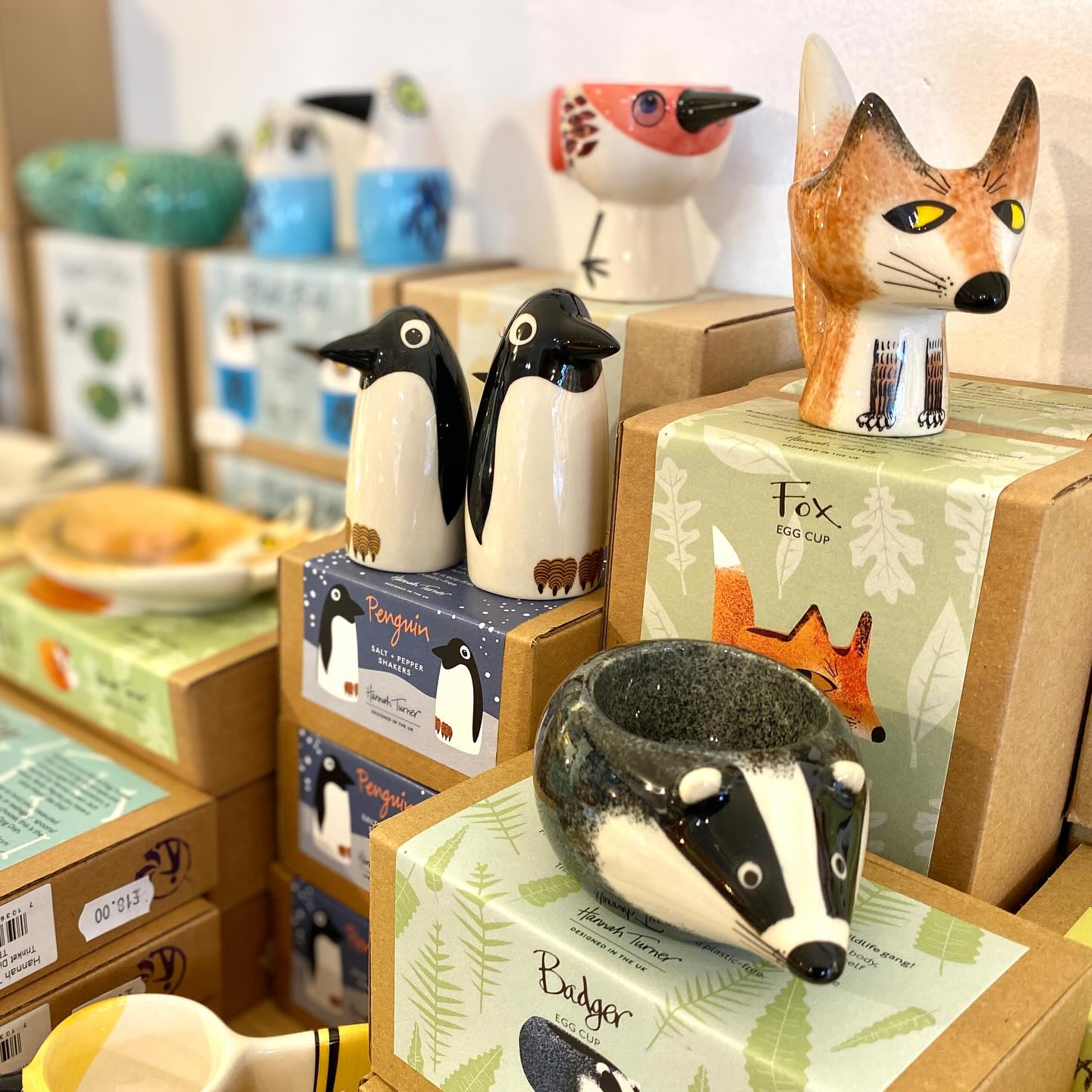 Just in: fabulous ceramic wares from @hannahturneruk
Browse our range of trinket dishes, egg cups and salt & pepper shakers, all with animal-inspired character!
Don’t forget:
We are open for the NEXT 3 pre-Christmas Sundays, giving you that extra opportunity to call in.
Open 10am - 4pm
🌲🌔🌲
Swift Art & Design
18 High Street
Winchcombe
GL54 5LJ
PS: THE BADGER 😍