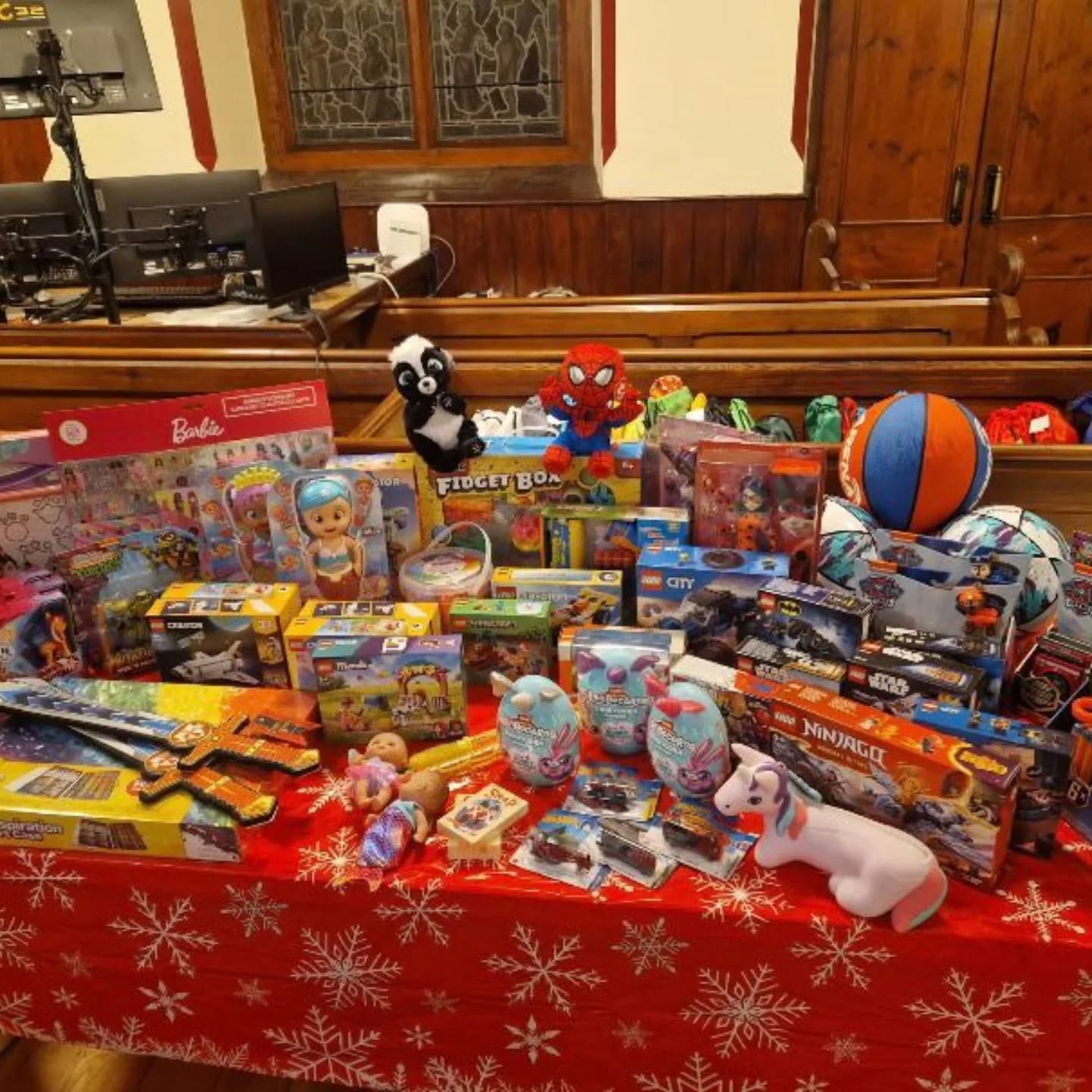 Next week is busy for Christmas 🎄🎄🍸🥳
Monday we have a Lego space session 🌎🪐☀️
01 Dec 2025, 16:30 – 18:00
The Vibe, Parsonage St, Dursley GL11 4BW, UK
Joining a Lego club encourages teamwork and communication. Children learn to share ideas, negotiate designs, and collaborate on projects, which enhances their social skills.
Book here
https://www.parentandcareralliance.org.uk/event-details/lego-club-all-ages-welcome-3
🎄Tuesday Christmas Sensory play at the Vibe 🎄
We are always delighted to see parent carers with or without your children if you wish to seek advice for education, health, or social care issues or just want a friendly chat in a relaxed space.
https://www.parentandcareralliance.org.uk/event-details/support-drop-in-session-with-sensory-play-available-5
Wednesday Carers drinks @ Fromebridge Mill🍷☕️🍩
03 Dec 2025, 18:00 – 20:00
Fromebridge Mill, Fromebridge Lane, Whitminster, Gloucester GL2 7PB, UK
Get into the Christmas spirit, relax and chat with other parent carers, ask advice, enjoy a free non-alcoholic drink on us.
Book here
https://www.parentandcareralliance.org.uk/event-details/christmas-drinks-evening-at-fromebridge-mill
🎄Thursday Care at Christmas🎄🎉🎊
Parent and Carer Alliance CIC are working together with Dursley Tabernacle Community Food hub on a Christmas project for parent carers.
On Thursday 4th December between 10:00 am and 12:30 pm we will be hosting this Christmas event. This is an event for everyone. It is not for families only on benefits, there is no assessment. You do not need to see any of the organisation stands if you do not wish to. We will be providing, per child, one free toy, or a gift for an older child; toiletries; and food to families - whilst stocks last.
Booking essential
https://www.parentandcareralliance.org.uk/event-details/care-at-christmas-cost-of-living-support-event
🎄Saturday Christmas under the Edge Christmas stall 🎄
We will have a Christmas stand at the Wotton Under Edge. Advice and support and Christmas popcorn on sale. Raising funds for more events and support for disabled children in Gloucestershire❤️
Father Christmas starts the event at 4pm with a procession from Church St