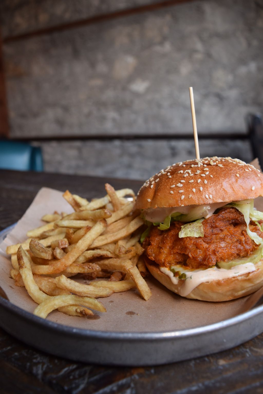 Who said veggies have to be boring? Meet our NEW Nashville Hot Portobello: crispy-fried mushroom, Nashville hot heat, ranch, pickles, iceberg, all on a house-made sesame seed bun. 🌶️🍔