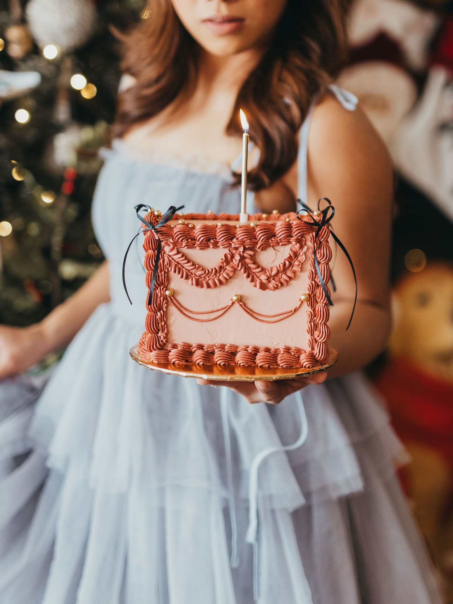 ✨The CAKE✨
.
.
The fastest and cutest cake I made for myself 😍
Photography @joleehenley.photography
.
.
#photoshoot #birthdaycake #birthdayphotoshoot📸 #birthdayshoot #happybirthdaycake #minicakeseries #caketrend #cakephotography #cakephotos #cakecakecake #cakeoftheday #trending #holidaybaking #christmascake #christmasphotoshoot #christmastree