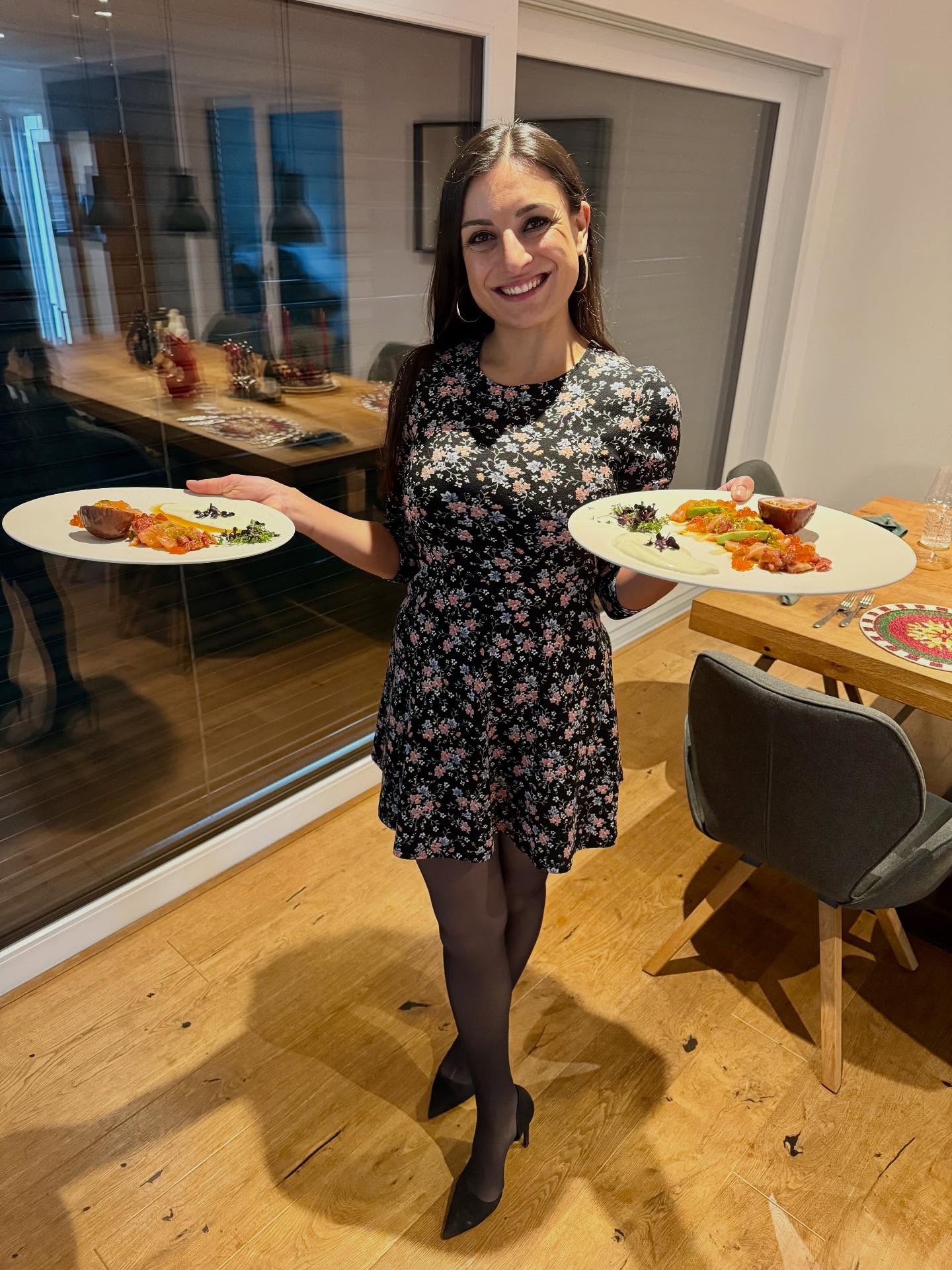 Tatar mit Parmesantexturen
🍷Barbera d‘Alba Franco Conterno
Lachssashimi mit Passionsfruchtmarinade, Wassabi-Creme und Kaviar
🍷: Stoan @cantinatramin @frische_paradies
Filetto di manzo al pepe
🍷: Brunello di Mantalcino La Fortezza
#datenightathome #finedining #winepairing #wifegoals