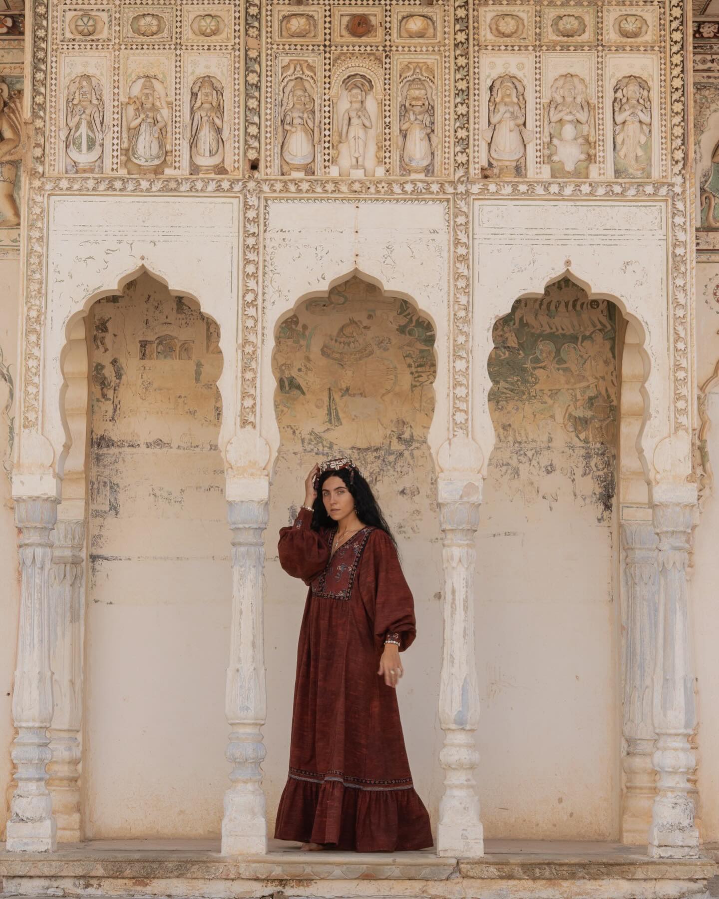 Did you already sign up for our newsletter? 🌺
I truly appreciate you being part of my newsletter and supporting my brand Thaamsz 🫶🏼
As a small independent brand, Instagram is where I connect with most of you… but I’m also very dependent on it. If one day Instagram changes something or I unexpectedly lose access, I would have no way to reach you anymore.
Through the newsletter I can stay in touch with you and share exclusive stories, new pieces, events and special discounts. 🌜🌝🌛
How beautiful are these pictures?! Shot by the amazing @tirtha.studio & @saraji.santarelli
This dress will also finally be available online tomorrow but in very, very limited quantities 🤎
You can sign up via THAAMSZ.com ✨