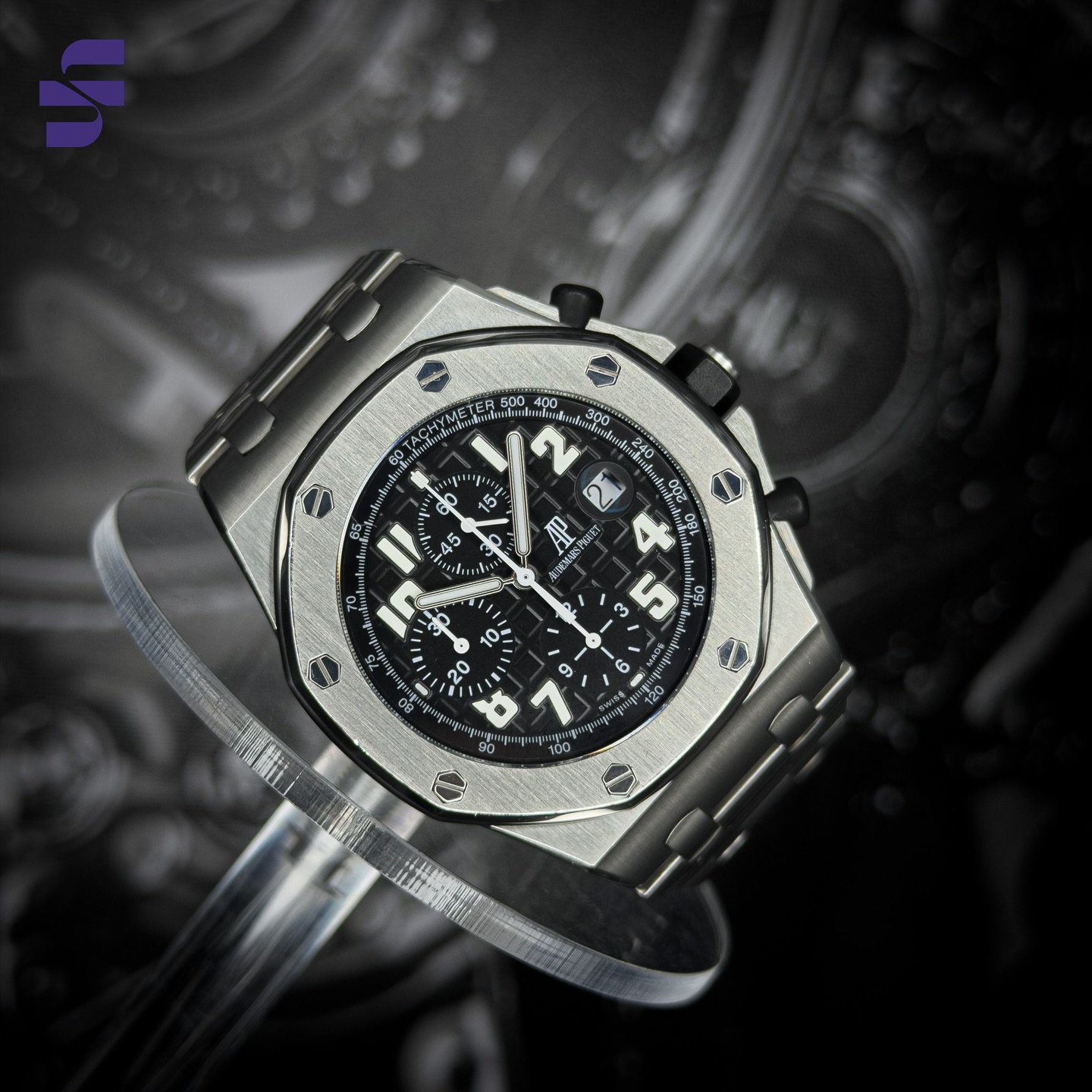 AVAILABLE - Audemars Piguet Royal Oak Offshore 26270ST
This mechanical monster has unmistakable AP DNA. The Royal Oak Offshore 26270ST brings that early-2000s adrenaline back with its bold case, crisp dial textures, and that bigger-than-life wrist presence only an Offshore can deliver.