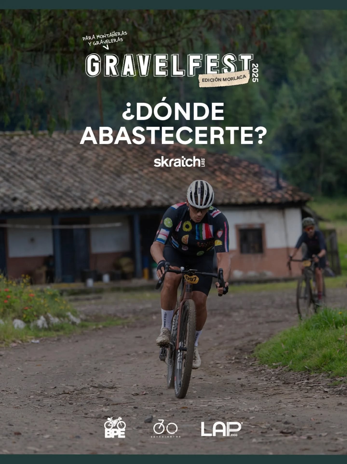 ABASTECIMIENTO #Gravelfest
En el Km 71 de la ruta estará ubicado el Abasto Neutral @skratchlabs.ec . En este punto tenderemos hidratación y fruta para los corredores. Además habrá un punto de mecánica gracias a @shimanoecuador y a @bike_service_morales .
Este es el ÚNICO punto donde familiares y amigos pueden dar abasto los corredores, e invitamos a que las personas que se encuentren en este punto se unan al staff de la carrera para apoyar y abastecer a TODOS los corredores por igual. El Km 71 de la carrera queda muy cerca de Cumbe, en la intersección de Vía Cumbe - Quinjeo con la Vía Jima.
Pero además los participantes pueden hacer uso de todas las tiendas y restaurantes que encuentren en el camino. No pueden tener abasto particular fuera de la zona de Abasto Neutral.
Y el más bakan abasto será en el lugar con la mejor vista de Cuenca, @naturhotel_ , donde @laitalianaec
nos espera con unos choris, @593premiumlager
se cae con las bielas, @sorell_gelato brinda el postre, y además @lataqueria57cue @maki.ecuador @pecoburger.ec @trattoriamurano.ec tendrán deliciososas opciones a la venta, @hospitaldelrio estará aflojando las piernas de los corredores para que puedan disfrutar de la fiesta que contará con DJ en vivo. No te olvides de invitar a familia y amigos a la Finish Line Fest!
Esta y toda la información relativa a la carrera en la Charla Técnica del día de hoy miércoles 3, a las 19:00 vía Instagram Live @bikepacking.ecuador
Estamos en las últimas horas de recepción de inscripciones. No te pierdas de este fiestón como nos gusta a los ciclistas.
Ruta, información, y registro en www.bikepackingecuador.com link bio 👆
Pago de Inscripciones en tiendas @lap.ccc y @setecientos.cc , u on line en www.setecientos.cc link bio 👆.
@specializedec
@setecientos.cc
@toscana.alimentos