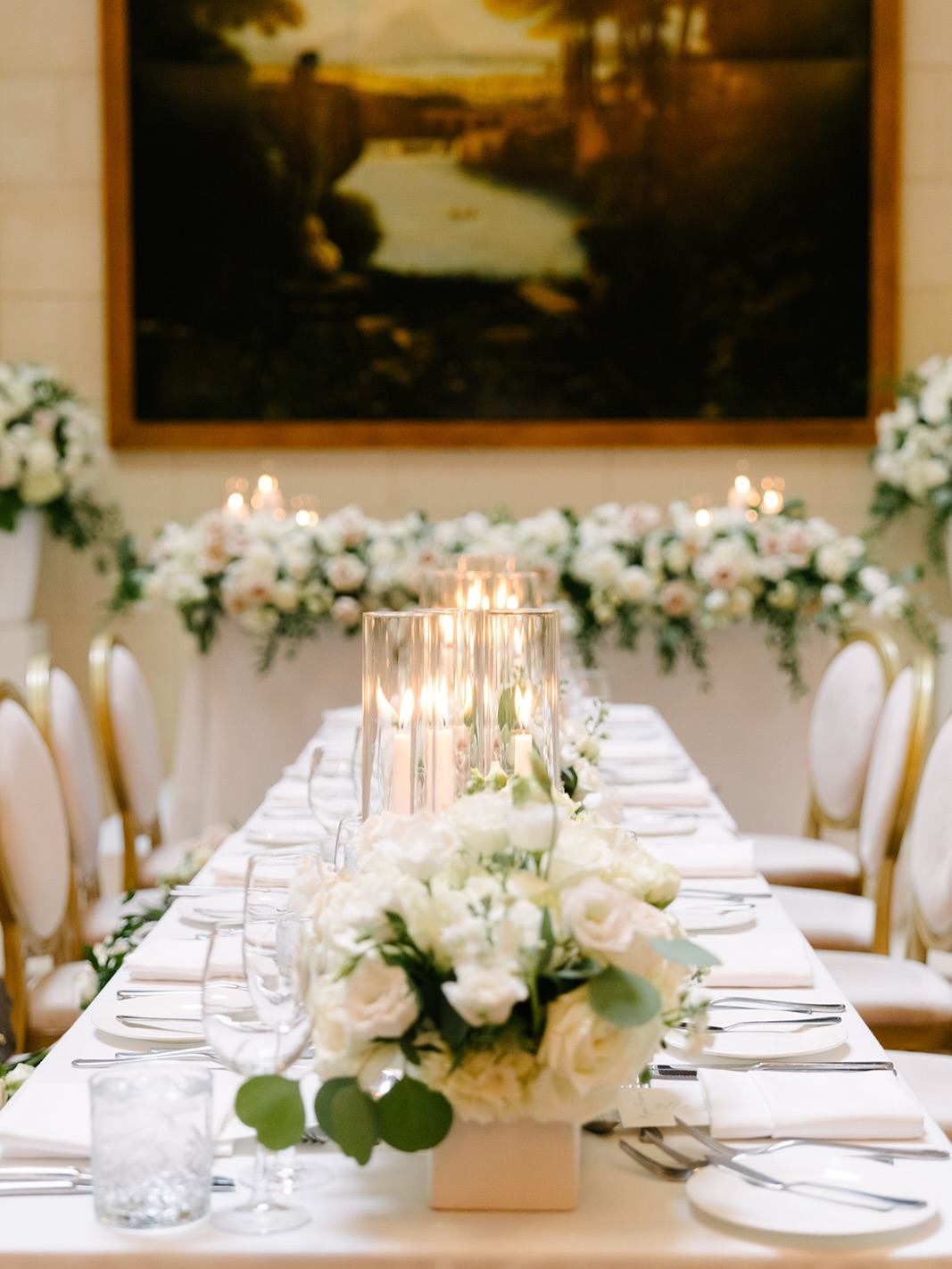 Timeless elegance at the Windsor Arms Hotel 🕊️
This breathtaking ballroom setup blended classic European charm with luxurious florals and candlelight, the perfect backdrop for a romantic downtown Toronto celebration.
Vendors
@eventshoppe.ca
@windsorarms
@mangostudios
@ill_productions_
@makeupbystephaniez
@royalorchidflorist
@executivelimorentals
@lavish_limousine
@therollingpinto
@spindjent
@signagebyc
@audioguestbooktoronto
#WindsorArmsHotelWedding #LuxuryWeddingToronto
#DowntownTorontoWeddings #ElegantWeddingDecor
#TorontoWeddingPlanner