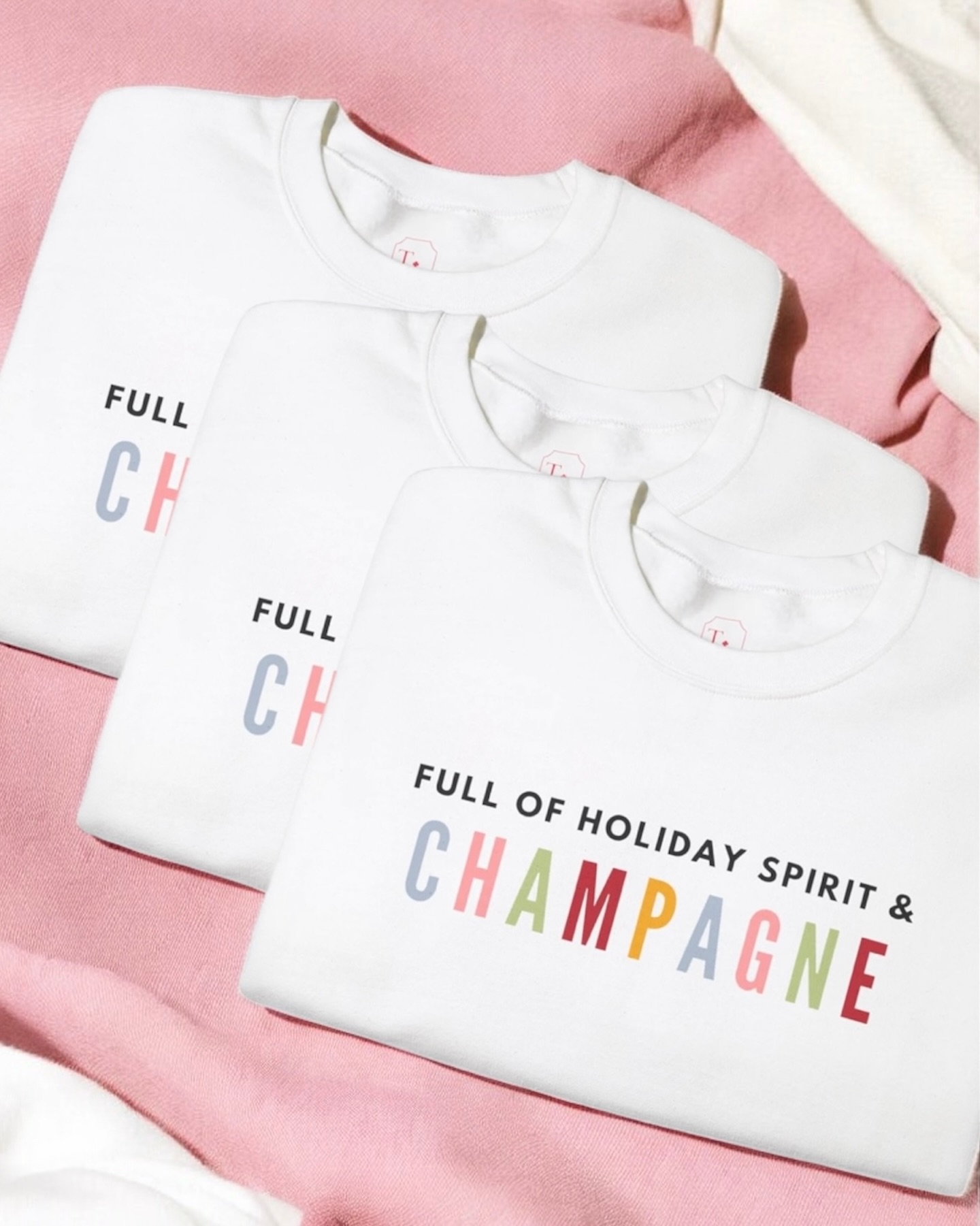 ’Tis the season for cute sweatshirts + cozy vibes 🎄✨ Shop now!
#ChristmasSweatshirt #HolidayOutfits #WinterWardrobe #ShopSmall #HolidayGifts