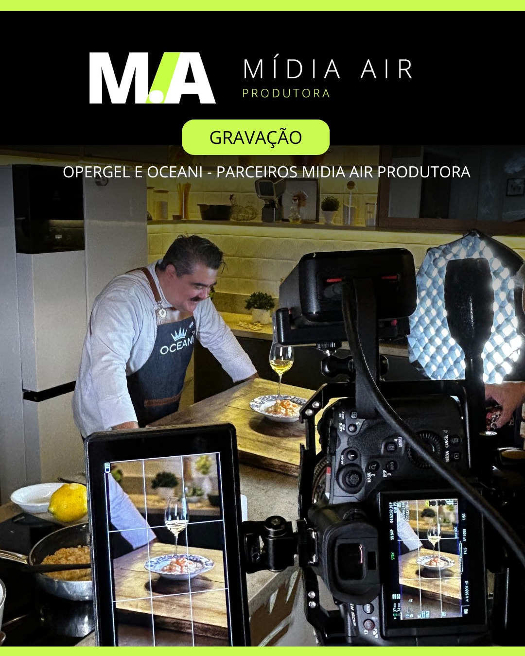 Gravamos em estúdio uma nova série de receitas para a Opergel e Oceani, comandadas pelo talento do Chef Danilo, do Tasquinha da Serra. Mais um projeto realizado com a estrutura e qualidade da Midia Air Produtora.
#MidiaAirProdutora #Opergel #Oceani #ChefDanilo #ProduçãoDeVídeo #CulináriaProfissional #studiorecording