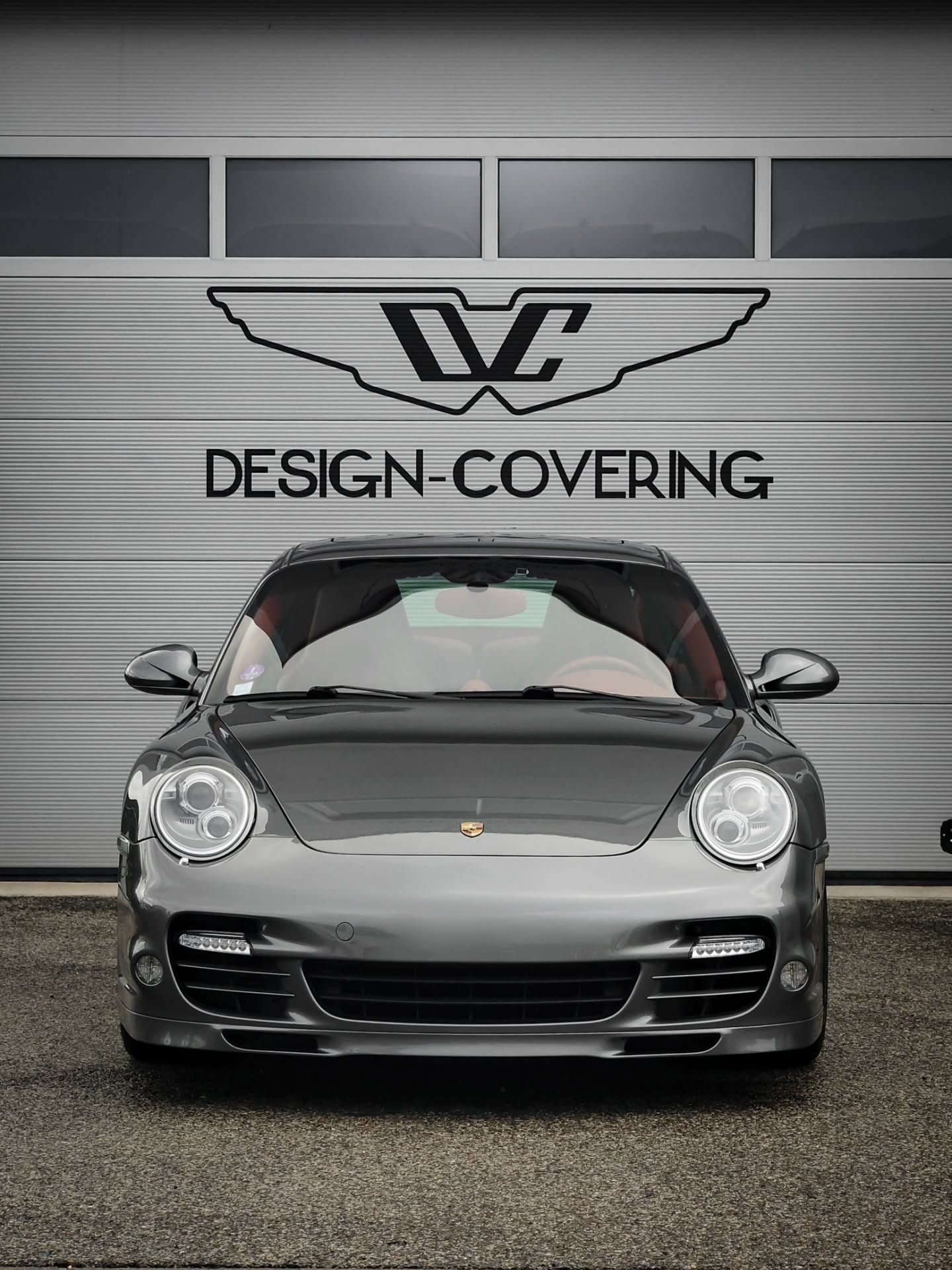 La 997 Turbo à l'un des looks les plus incroyable de chez Porsche, surtout dans ce type de config ! 🔘🔴⚫
.
Ce modèle, malgré les années, n'affiche que peu de kilomètres et un protection sur la face avant à été un choix judicieux pour pouvoir en profiter sans avori peur de l'abîmer 💎
.
Nous avons travaillé sur ce véhicules en collab avec Wax Car Detailling comme à nôtre habitude
.
⬇️ Porsche 996 Turbo S ⬇️
✔️PPF face avant
.
#car #cars #ppf #covering #wrapping