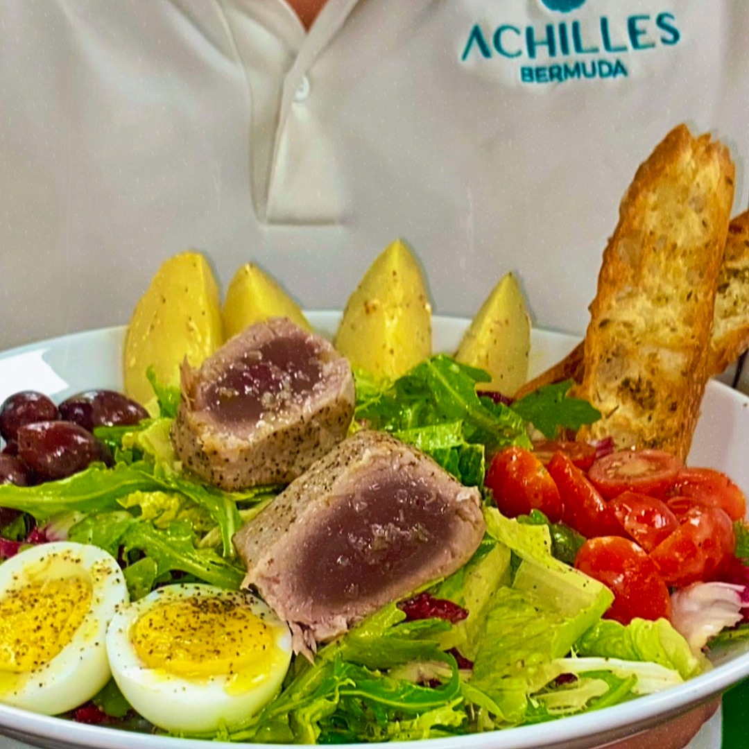 Sun soaked lunches, proof that November can still taste like summer
#TunaNicoise
#NicoiseSalad
#Lunch
#NovemberVibes
#BermudaWinter