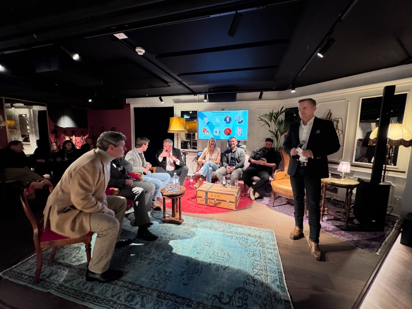 Zusammen mit Magoo Events & Marketing waren wir heute für die technische Produktion beim Brachentalk der größten Fitness- & Healthcareunternehmen des Landes im Auftrag von Egym Wellpass im Einsatz.
Vielen Dank für die erneute Zusammenarbeit.
#fitness #egymwellpass #eventmanagement @rubyhotels #vienna #magoo #4uentertainment