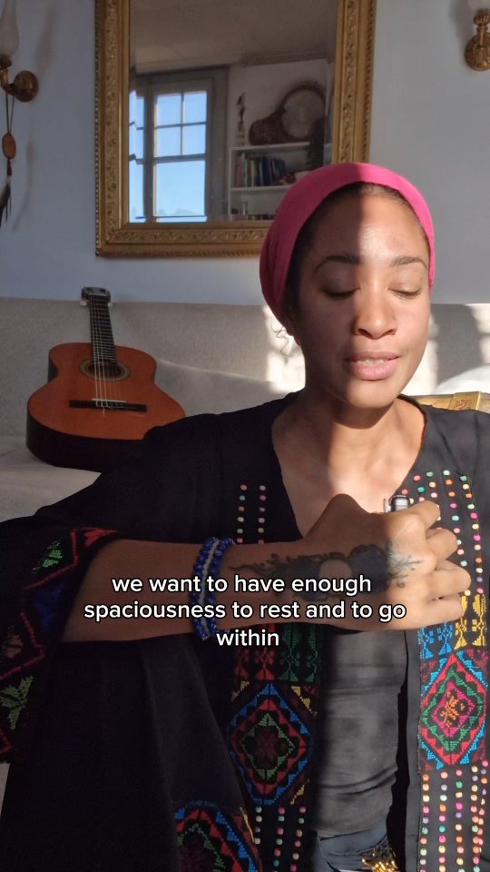 MYSTICS OF THE MONTH IF DECEMBER
✨️✨️✨️
More in the links in BIO : 21 days healing journeys
🌹 Rose Womb Oracle
🌙 Holy Darkness