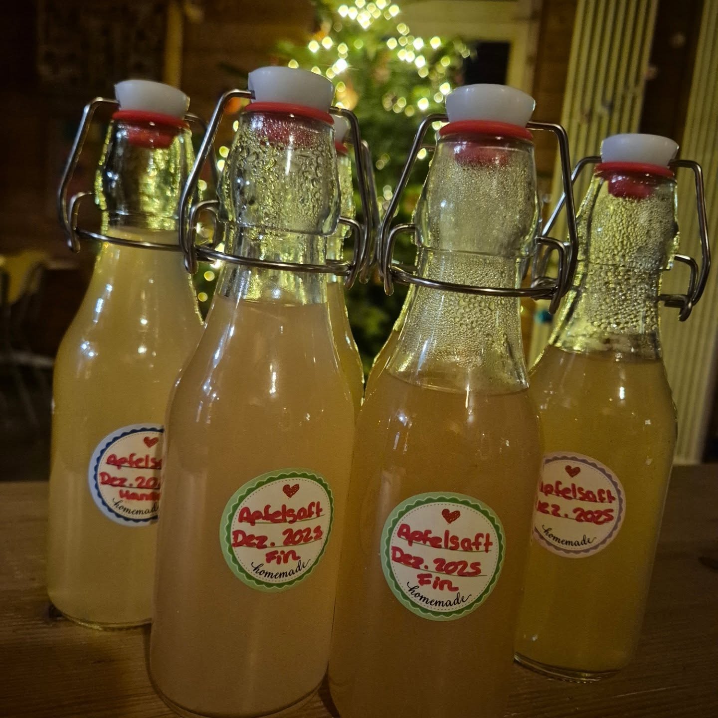 Gestern haben wir leckeren Apfelsaft selbst gemacht und er hat richtig gut geschmeckt 🍎✨
#abenteuerspielplatz #stuttgart #vaihingen #apfel