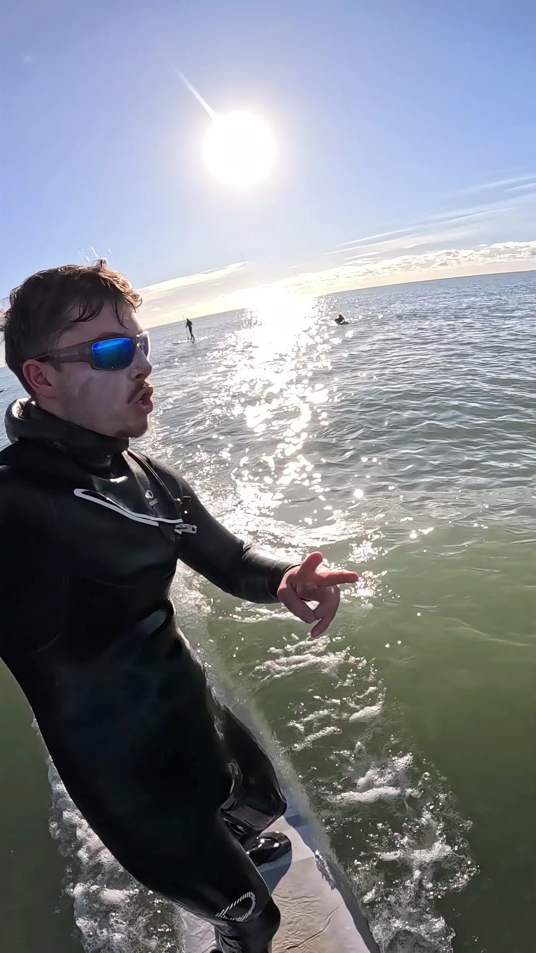 "Hello les riders" 🤙
Entre deux fous rires, trois éclaboussures et quelques chutes mémorables, on a encore prouvé que le surf, c’est bien plus qu’un sport 😄🌊
On t’apprend à dompter les vagues, à prendre confiance et surtout à t’éclater sous le soleil.
Débutant ou futur pro, nos sessions sont faites pour toi 🤙🔥
Viens glisser, rire et faire le plein de good vibes — la prochaine vague t’attend ! 🏄♀️✨
#surf #basenautique #saintjeandemonts