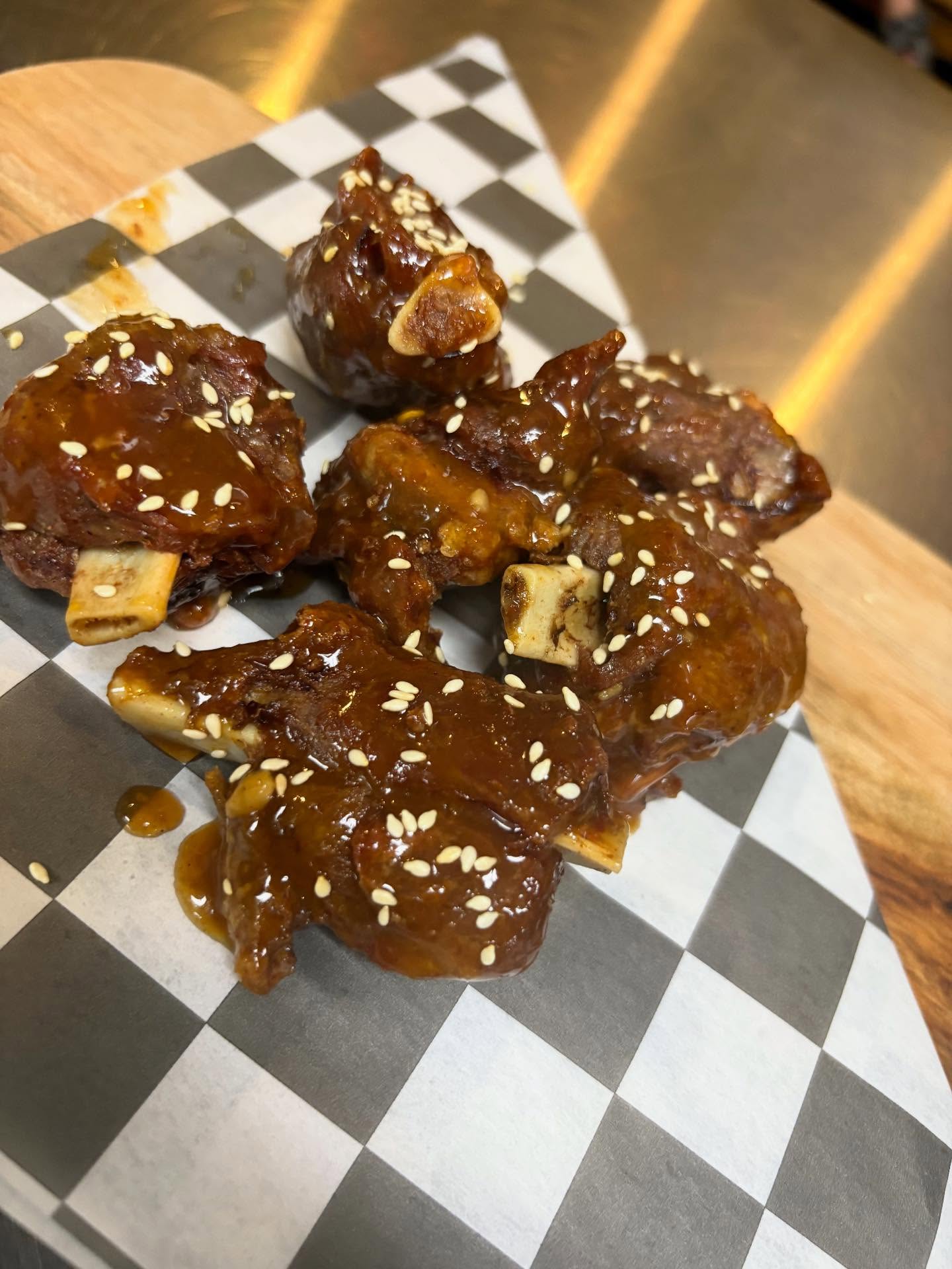 If you didn’t get a chance to make it in for these great specials we suggest getting down here now before they’re gone!
🔥General Tso Pork Wings🔥
🔥Crispy Goat Cheese Bites🔥
🔥Signature Chicken Salad Wrap🔥