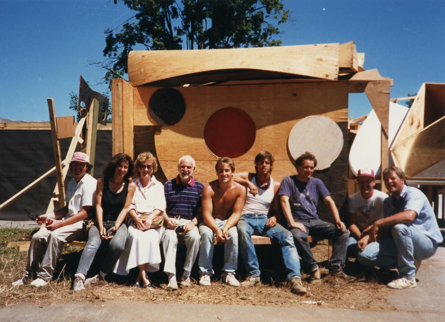 Today we remember renowned architect Frank Gehry who died last week.
In 1987 Anthony Caro and Sheila Girling collaborated with Frank on The Sculpture Village project. As part of the 1987 Triangle Workshop artists Anthony Caro, Sheila Girling and Jon Isherwood collaborated with architects with Frank Gehry, William McDonough and Alison and Peter Smithson to explore the intersection of sculpture and architecture.
In the 1987 yearbook Anthony Caro wrote: Frank Gehry, Jon Isherwood, and I met in New York in May and discussed the general avenue of approach. We decided to make architecture in much the same way as many of us make sculpture, moving parts into place and changing them, working loosely with a small team, all members contributing ideas and suggestions. Before the workshop, Jon enlarged six or seven of my sculptures and these became the pivots of our village structure. As soon as he saw them, Frank wanted to use them as they stood — expanding them into rooms, connected by walkways, using levels and bridges and creating a coherent environment. He incorporated sheet steel and tree trunks, creating a focus. Sheila Girling used interior spaces and wall spaces, painting wooden offcuts and collaging walls, ceilings and floors to accentuate the architecture; she also used colored plexiglass in dark areas to create colored light.
📷 1 & 2) Project archive images of The Sculpture Village © Anthony Caro Centre 3) Anthony Caro, Sheila Girling, Frank Gehry, Paul Lubowicki and Susan Nardulli during the construction of the Sculpture Village project, 1987 © Ferriel Waddington
#frankgehry #anthonycaro #sheilagirling #anthonycarocentre #sheilagirlingstudio #collaboration #sculpturevillage