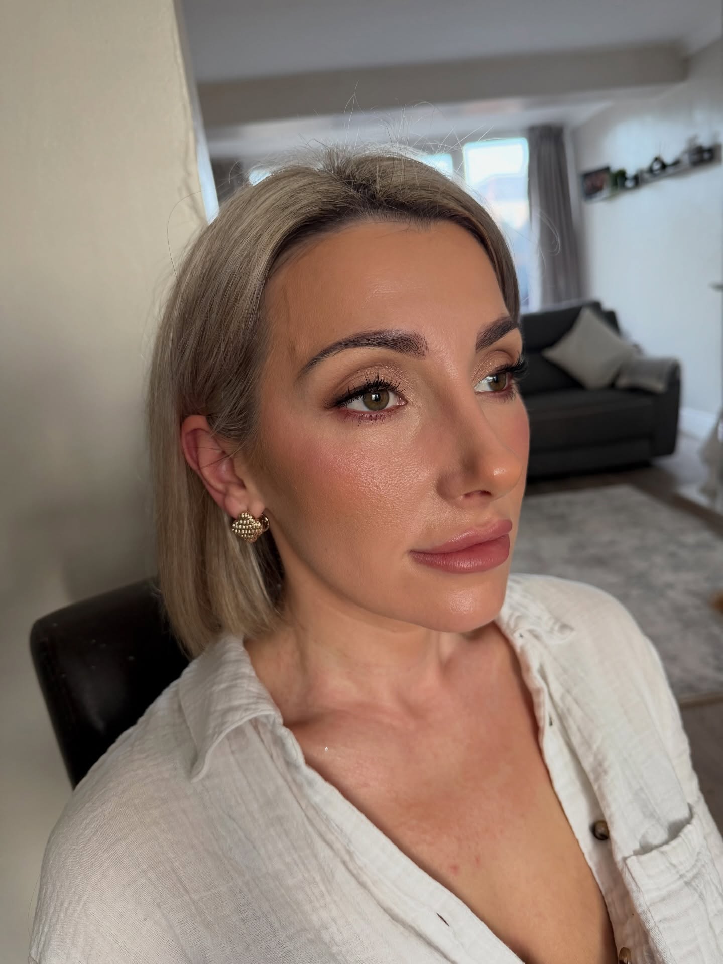 Some festive glam with a little hint of burgundy in between all the wedding content ✨✨✨✨
Grateful for you all keeping me so busy 🫶🏻