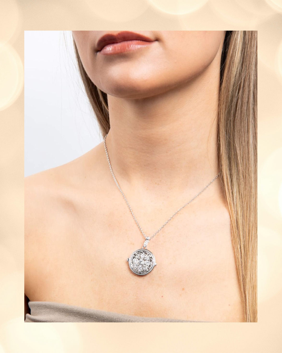 It’s Day 6 of Diamonfire’s 12 Days of Christmas, and today’s offer brings a beautifully sentimental touch.
Enjoy 40% off our Ornate CZ Filigree Locket—a timeless piece designed to hold what matters most and shine with effortless elegance.
A thoughtful, ready-to-gift treasure for someone special… or for yourself ✨
#diamonfire #diamonfirejewellery #locket #onedaysale #personalgift