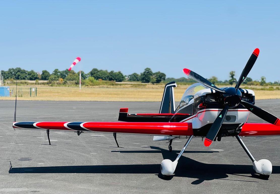 La nouvelle Star de l’AVA✨✨
CAP 332SC
F-GRPA Tout beau ,tout frais et prêt pour 2026❤️💙
#voltigeaerienne#vol#cap10#cap232#cap#cap532#aerobatics#aerobaticpilot#airfrance#pilot#extra330sc#pilotlifestyle#pilotlicence#privatepilot#fcl#aerobaticshow#redbullairrace#redbullairforce#flight#flightinstructor#airshows