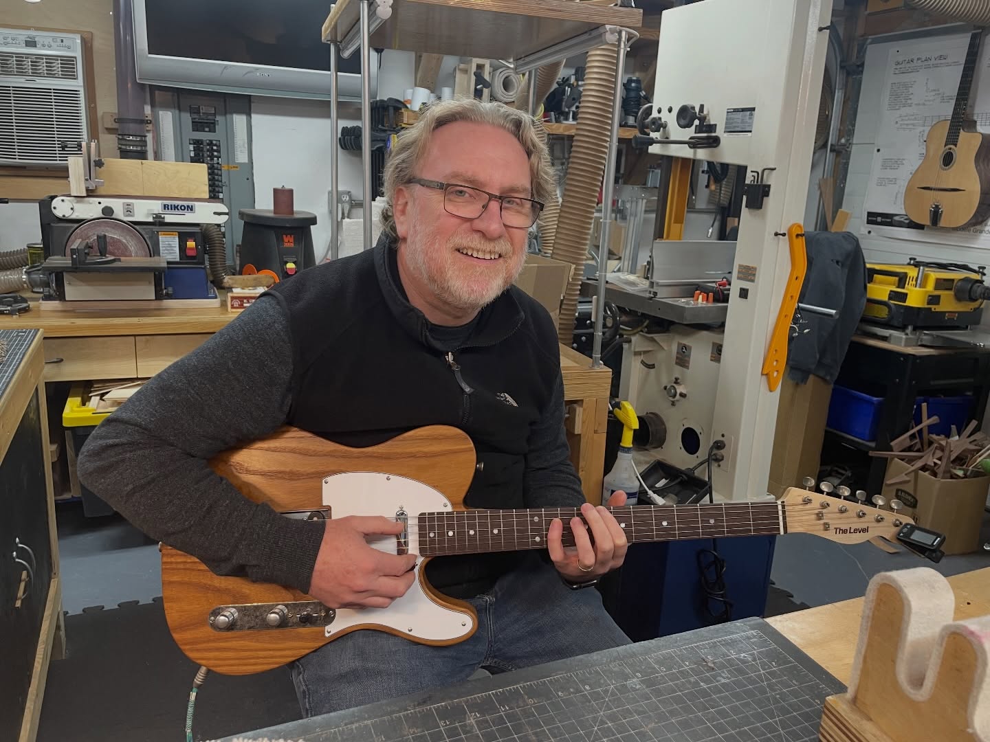 Mike just wrapped up his latest (and last) build of his 6-month course — a beautifully balanced Tele-style guitar with a torrefied swamp ash body, rock maple neck, and rosewood fingerboard.
Resonant, and full of that classic snap with a modern feel.
Nothing like seeing a new build come to life in the shop.