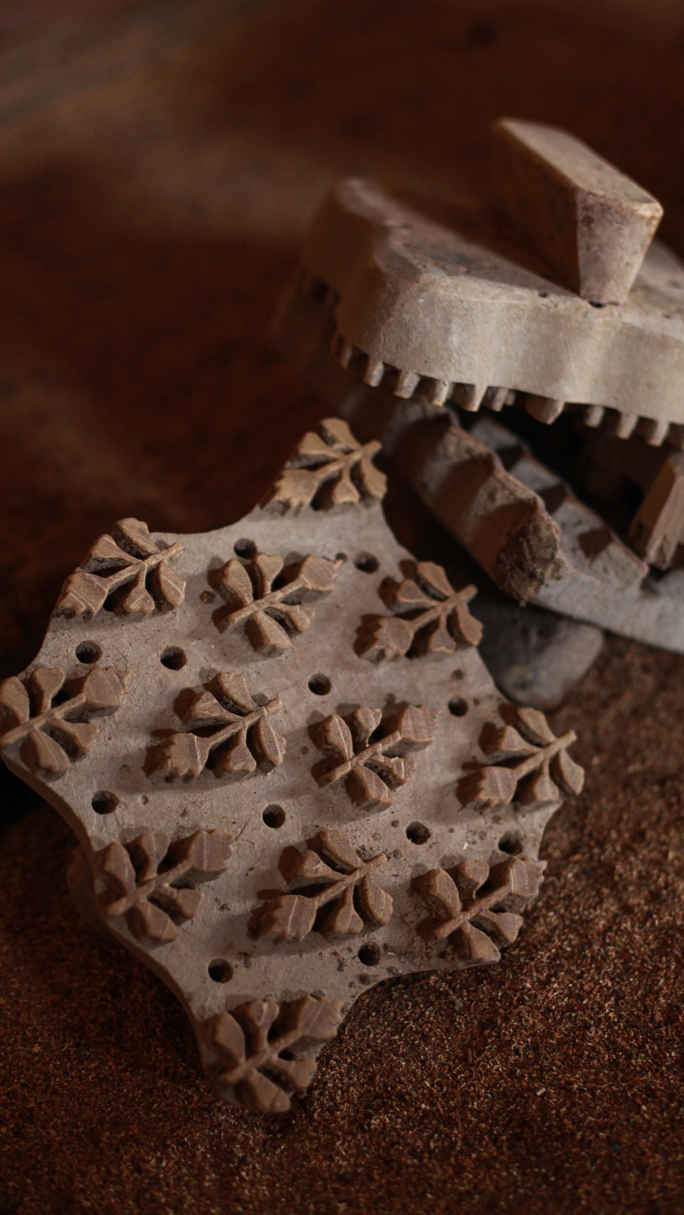 What we mean when we say ethically handcrafted 🙌🏼
Here’s a little glimpse of how our fabrics are printed, traditionally by hand, using hand-engraved wooden blocks, dipped, stamped, repeated many times to create a pattern. And… this video shows only one part of the fabric’s journey, because before the printing begins, the cloth has already gone through many hands and different stages too.
After printing and drying under the sun, the fabric continues its journey into the dye bath.
Celebrating the artisans in India who continue to breathe life into this ancient textile craft✨