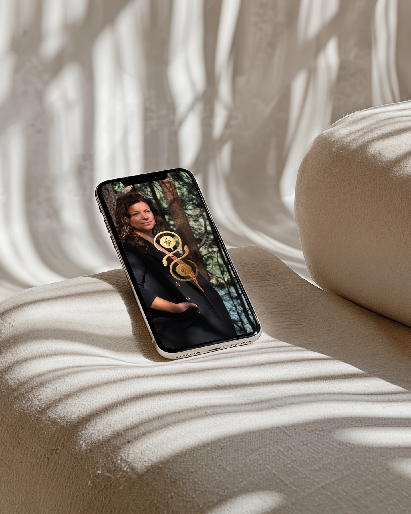 Ook na een lancering kunnen we nog aanpassingen doorvoeren aan je website. Denk bijvoorbeeld aan een multilingual (meertalige) website, een webshopintegratie, aanvullende pagina’s wanneer je bedrijf groeit en nog veel meer!
Voor @kristiengounakis is de website bijvoorbeeld nu beschikbaar in het Engels én Nederlands.
Ben je benieuwd of @studioseren.nl jou kan ondersteunen met een op maat gemaakte én gebruiksvriendelijke landingspagina, complete website of webshop? Reageer met 🌿 of stuur een privébericht met ‘GROW’, zodat we samen een Connection Call kunnen inplannen!