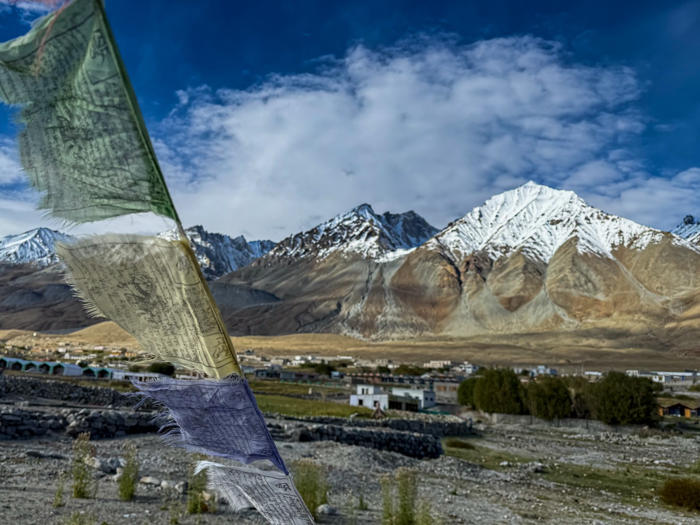 Thereâs a moment in every journey where the world feels impossibly big and beautifully simple all at once.
Like these mountains in Ladakh, sharp, ancient, silent and the prayer flags carry their quiet messages across the wind.
But the truth is, the spirit of adventure doesnât begin here.
It starts in the everyday.
In the small choices we make long before we reach altitude, the early mornings, the discipline to get to the gym, the âstretch conversationsâ that push your own beliefs, the uncomfortable conversations, the discipline to grow when no one is watching. Reading, listening, watching and learning.
Those tiny, unseen decisions stack up.
They build resilience, curiosity, and the quiet confidence we carry into bigger journeys.
By the time we stand in places like this, with snow peaks ahead and nothing but thin air and possibility, weâre already shaped by every step that came before.
We must accept that adventure isnât an escape. Not in its entirety at least, but what it is, is a return.
A return to who you are and as a result of that to who youâre becoming, and what truly matters.
When you were young, you most likely didnât dream of how big your desk would be or how great a responsibility you would carry. It definitely wouldnât have been about an appraisal conversation or some other corporate tick box exercise.
You would have imagined freedom, being what you wanted to be without barrier. Standing up for yourself.
So, why donât you start revisiting what âlittle youâ would have dreamt of, itâs never too late to be that version of you.
Begin to chase the small adventures.
Let the big ones find you ready.
#Rewild_Reset_Evolve #RavenMountaineering #Ladakh #AdventureMindset #EverydayAdventure #ChooseChallenge #MountainsAreCalling #InnerHimalayas #mountaineer #mountainleader #adventure #expedition #india #himalayas