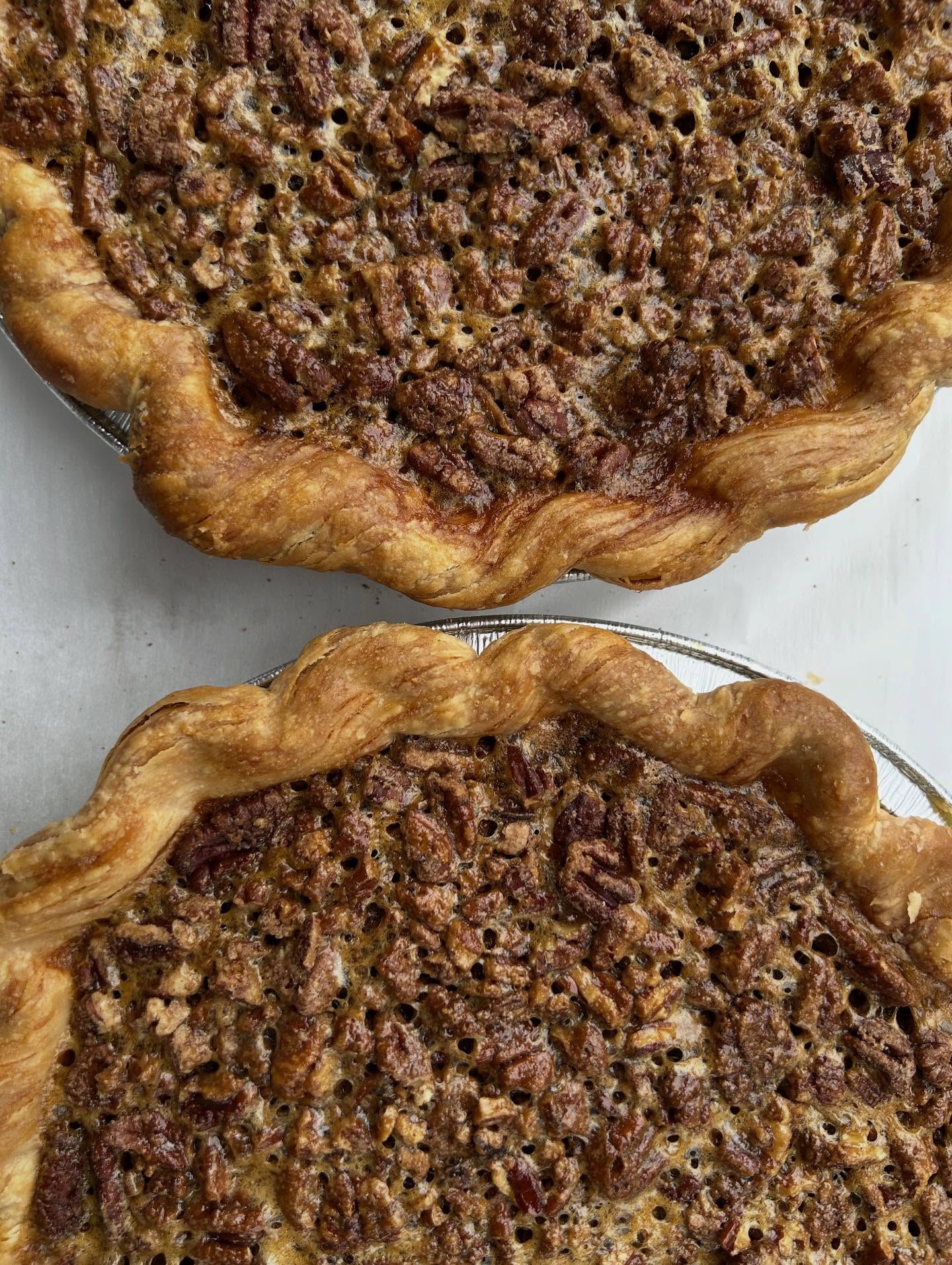 I have been hard at work making beautiful & delicious pies and treats for you, and now the day has arrived! Pumpkin pies are in the oven as I type this, one of my favorite smelling pies 🙂
If you placed an order and did not make other plans directly with me, come pick up your pies today between 4-6pm @bexley_natural_market 🥳
If you did not place an order, I’ve made extras of all items from the Thanksgiving menu, and they will be available to purchase at the pop-up today 4-6pm @bexley_natural_market.
See you there! 🥧❤️
-Emily