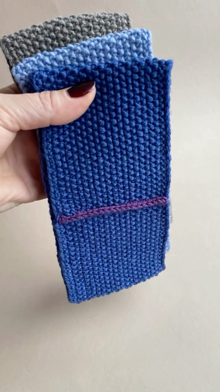 Unser Stirnband aus reiner Merinowolle.
Wir wollten was machen, das wirklich Sinn ergibt.
Für echte Menschen. Für echte Tage draußen.
Warm, weich, natürlich.
Handgefertigt. Kein Kratzen. Kein Schnickschnack.
Nur Stirnband + Liebe + Merinowolle
Für Kinderlachen, Winterabenteuer & Erwachsene, die’s gemütlich mögen. Authentisch warm. Punkt.
#merinowolle #stirnband #winterreels#handarbeit #handmadebusiness#kids
#momreels #kidsstyle #familylook #outdoorwinter #nachhaltigleben#reelviral
#smallbusinessswitzerland #winterhack #cozykids #kidsstylech #familylookch#winterstylesch #schneeabenteuer
#outdoorkidsch#nachhaltigschweiz
#mamalifech #papalifech #familieimbärg
#schweizermamis #schweizerfamilie #madeinswitzerland