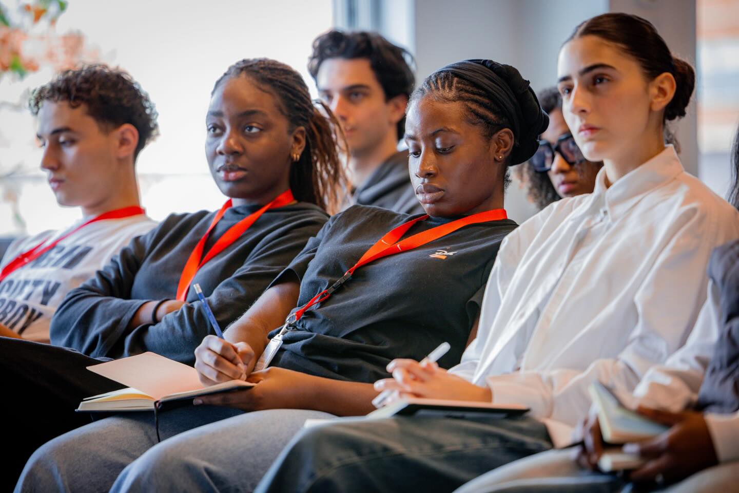 Train the mind like you train the body - that’s where progress really starts.
A Nike-led masterclass on the athlete’s mindset, focusing on resilience, focus, and ownership.
Photos by @orlandopitaro