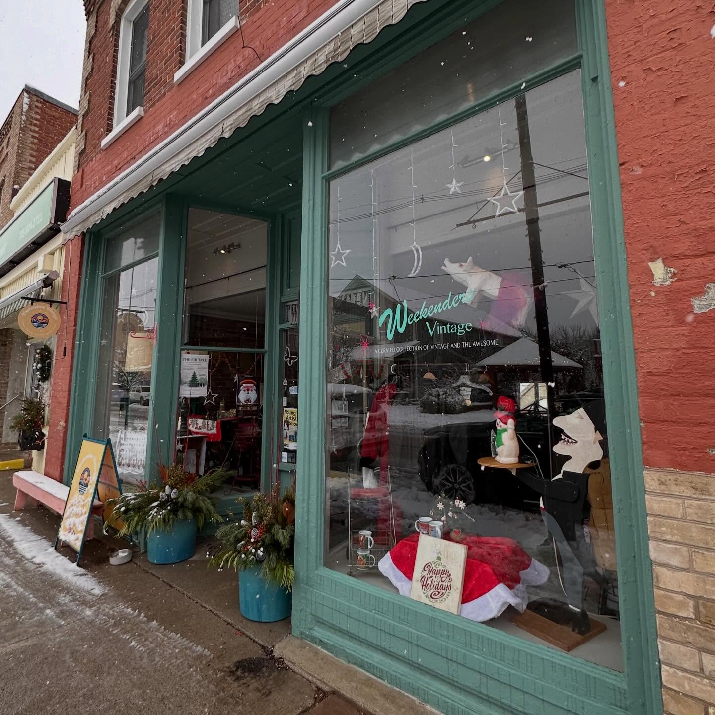 Weekenders is OPEN!!
Roads and sidewalks are clear, music is playing and CeCe is getting some additional hugs.
Had to get a matcha to compliment my Christmas mug 🎅🏼
PS
Is the “yellow snowfall warning” ⚠️ a new thing?