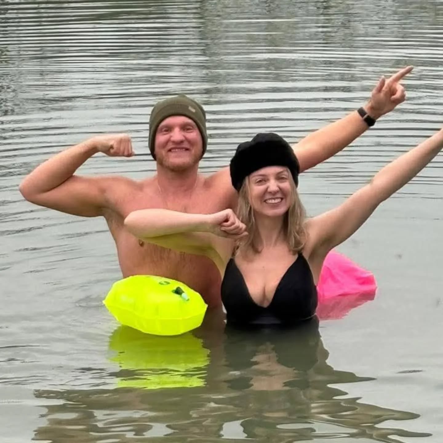 This photo from today fills me with joy ! Such happy smiles from brother and sister ❤️
The smiles say it all !