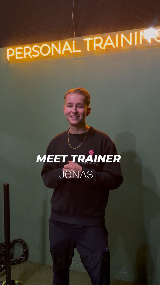 Meet jonas. Hij is onze nieuwe personal fitness coach en geeft ook HYROX trainingen.
Wij zijn superblij dat hij bij ons heeft stage gelopen en hier aan het werk blijft!
Wil je een HYROX training van Jonas volgen? Dat kan elke maandag, woensdag, donderdagavond en om de week op zaterdag.
#hyrox #hyroxamsterdam #lifeandkicking #lifeandkickingcommunity #bodypump #ijburg #spinning