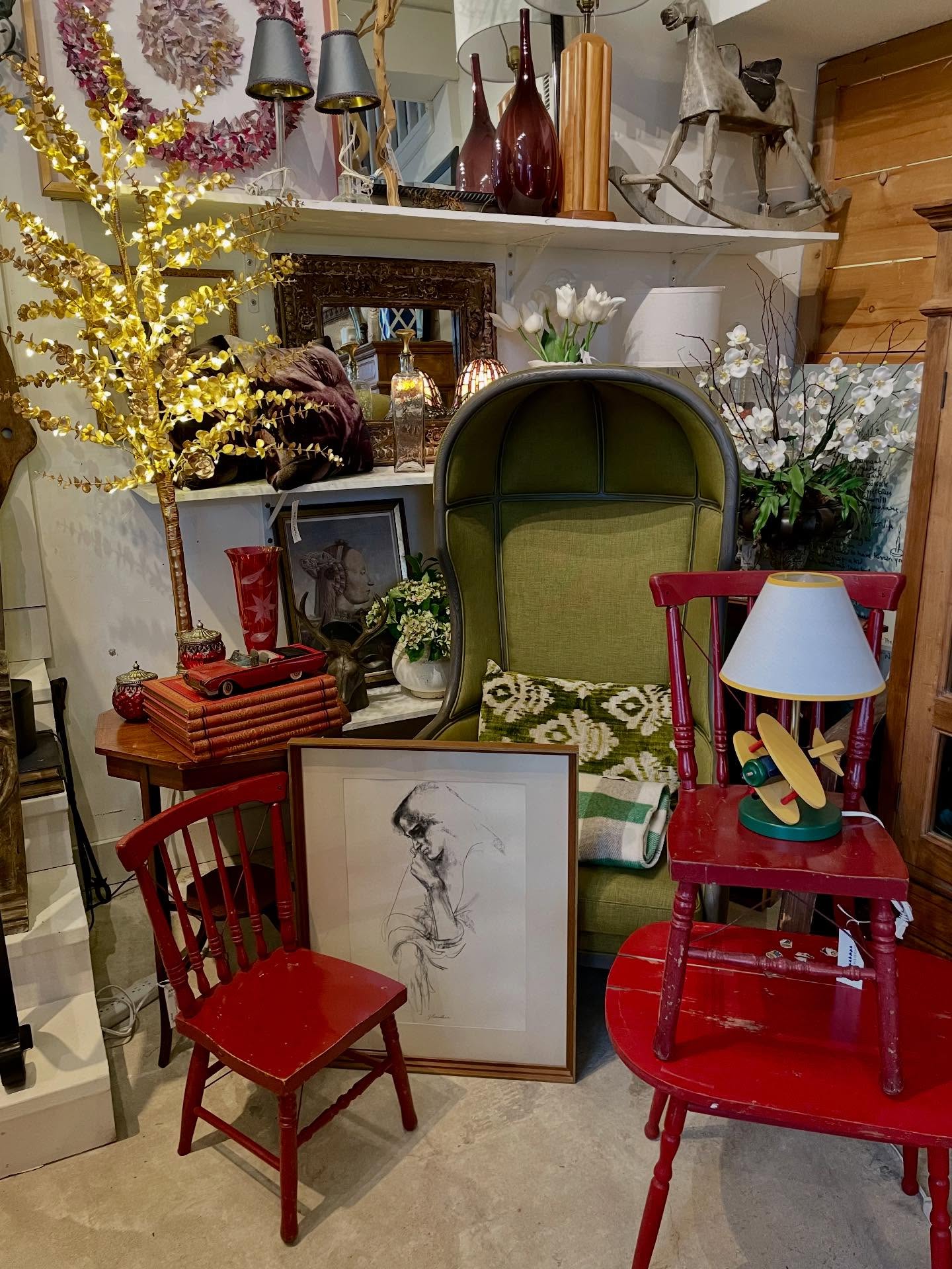 A few things to see in the furniture section! We are starting to display holiday decor, table settings and more.
#lovedyoumadly #lovedyoumadlythornbury #consignmentboutique #designerconsignment #furnitureconsignment #antiquehomedecor #uniquehomedecor #thornbury #thornburyontario