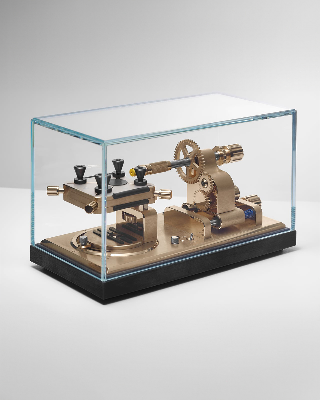 #Crown: The Crown Ultimate is the top of the pyramid in terms of engineering at Bernard Favre.
engineering