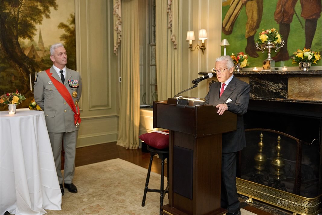 Last week, we had the great pleasure of hosting our 100th annual meeting and reception at The Links Club in New York. It was a truly special moment for our members and friends of the Society to gather, reconnect, and celebrate this milestone together.
We were deeply honored by the presence of General François Lecointre, Grand Chancellor of the Légion d’Honneur, whose attendance gave the evening an exceptional significance.
A particularly meaningful moment was the Grand Chancellor’s presentation of the insignia of Chevalier de la Légion d’Honneur to Anne de Louvigny Stone, which added emotion and depth to the celebration.
A beautiful evening all around.
Thank you to everyone who joined us — we are already looking forward to next year’s celebration!
📸 ©️ @annevandycke
@legiondhonneur_officiel
@asnyc2
#ASFLH
#AmericanSocietyFrenchLegionOfHonor
#Legionofhonor
#centennial
#thelinksclub