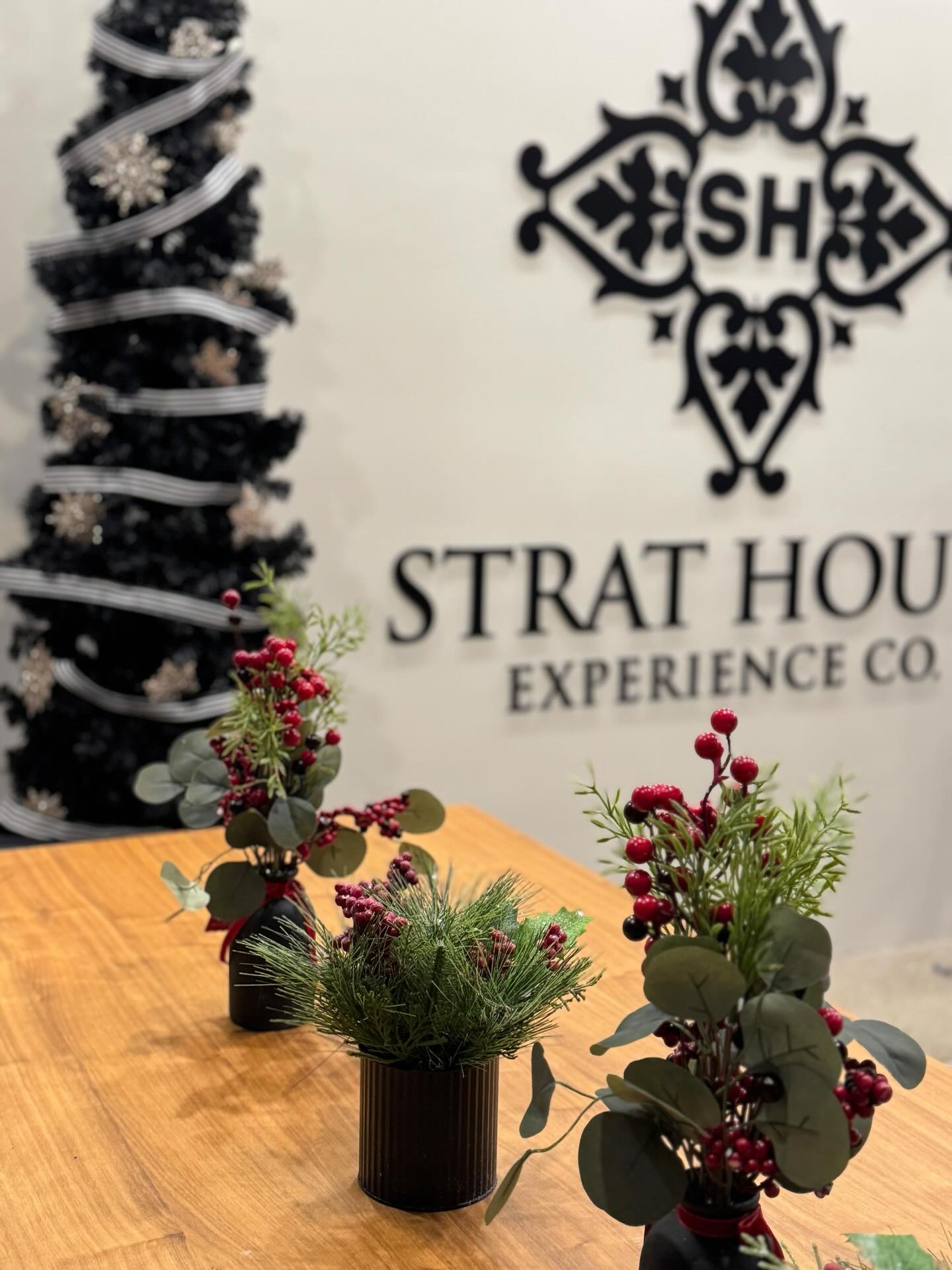 It’s beginning to look a lot like… ✨🎄
Office holiday glow-up underway. 🪄
Conference table holiday arrangements — check? 🎄🕯️
Commissary restock: peppermint this & gingerbread that ☕🍬🍪
Twinkle lights tested (no sad strands!) 💡😅
Garlands + greenery going up in all the right spots 🌿✨
Holiday playlist queued for maximum jolly 🎶🎁