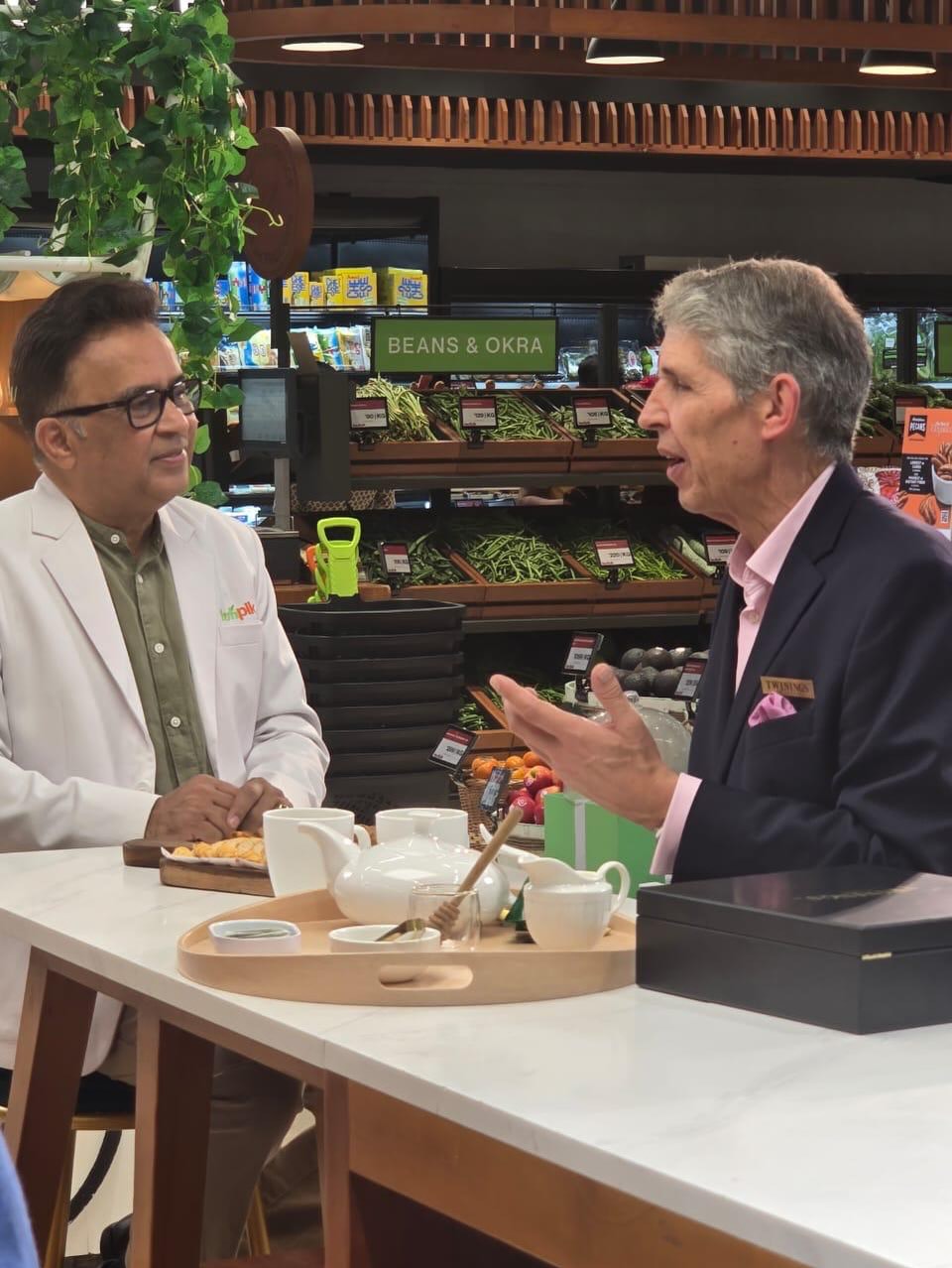 10th Generation TWINING’S, Stephen Twining the living legacy of a 300 year old brand!
Where are consumer tastes moving in India? What next can brand Twining’s do?
Chat and walk with a cup of Honey Lemon Green Tea @freshpik_official Mumbai..