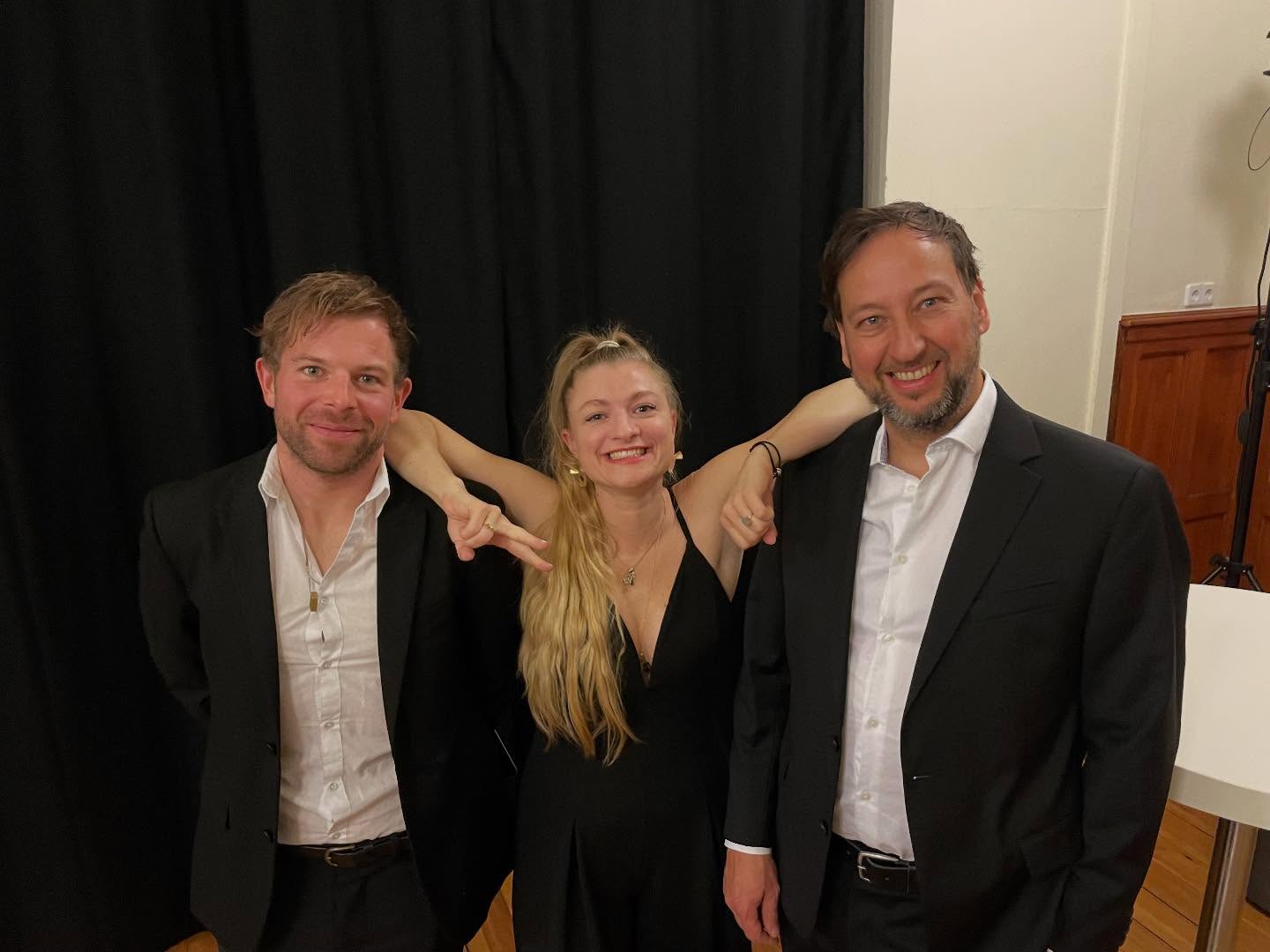 The last weeks. 🫶🏻 Music, doggo, Berlin.