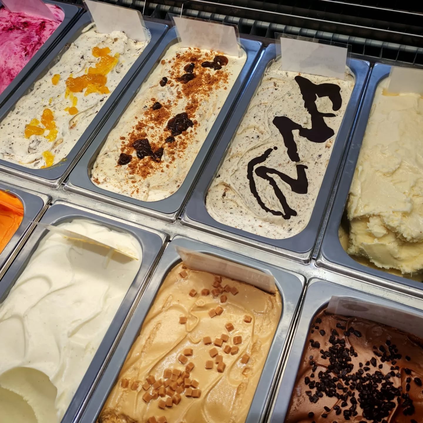 🌟🌟 Saturday 🌟🌟
Weston
Christmas trees are back!!
The asado and grill is also on with seasonal delights cooked over fire 🔥 Expect an incredible selection of game from the farm as well as grilled squash with autumn pesto and borlotti beans.
Gelato serving 10-2.30pm
We have a great selection of Christmas flavours now available (See comments)
Hitchin
Serving 11-9pm & UberEats is on
Letchworth
Serving 12-5pm & UberEats is on
#lannockfarm #lannocklarder #lannockbutchery #gametakeover #lannockfeast #shoplocal #asado #weston #hitchin #hertfordshire #hitchin #letchworth #desserts #pudding #gelato #independant
@loveletchworth @visithitchin @lannockfarm @lannockchristmastrees