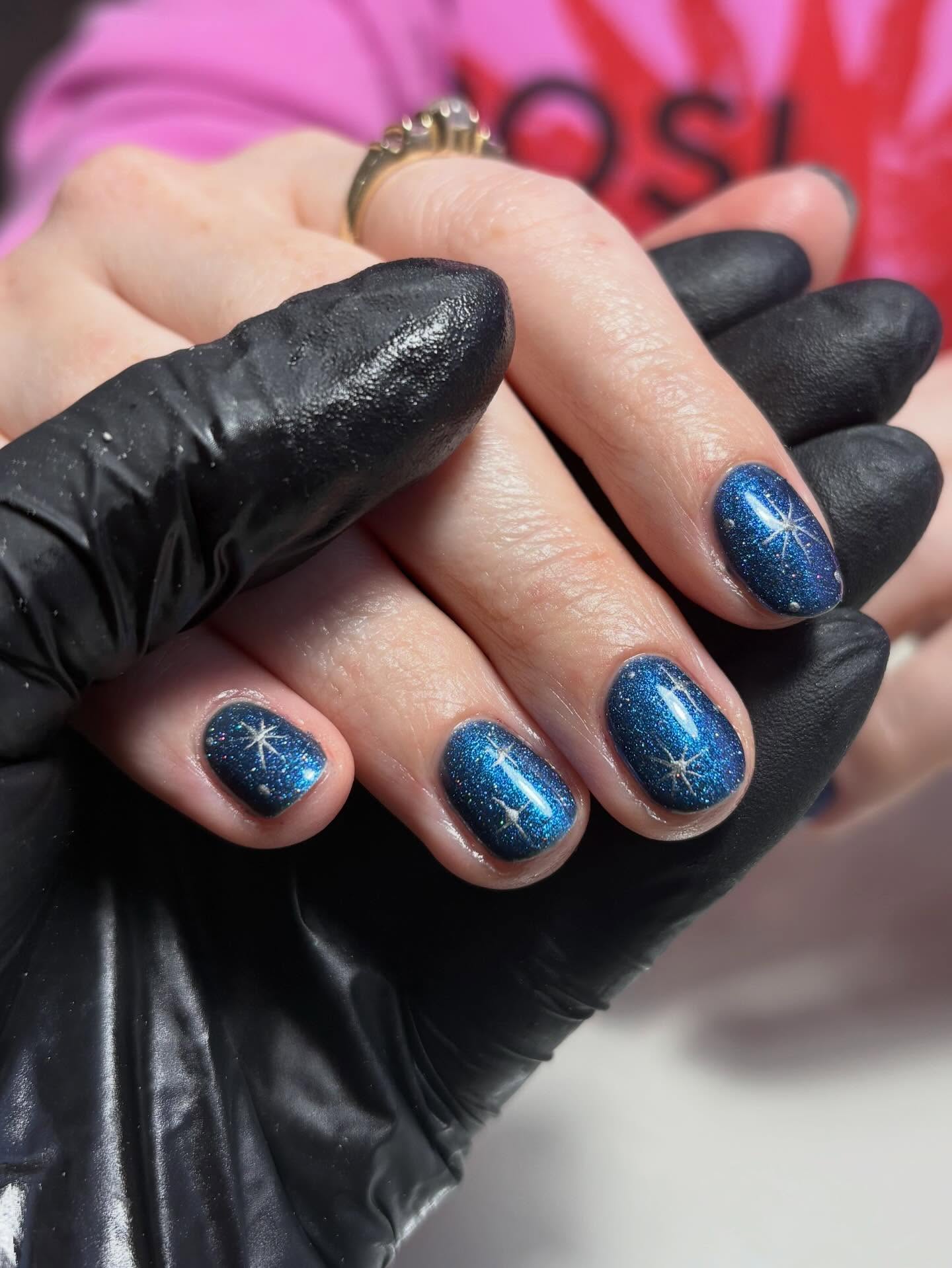 Starting the year in blue & a little sparkle ✨💙